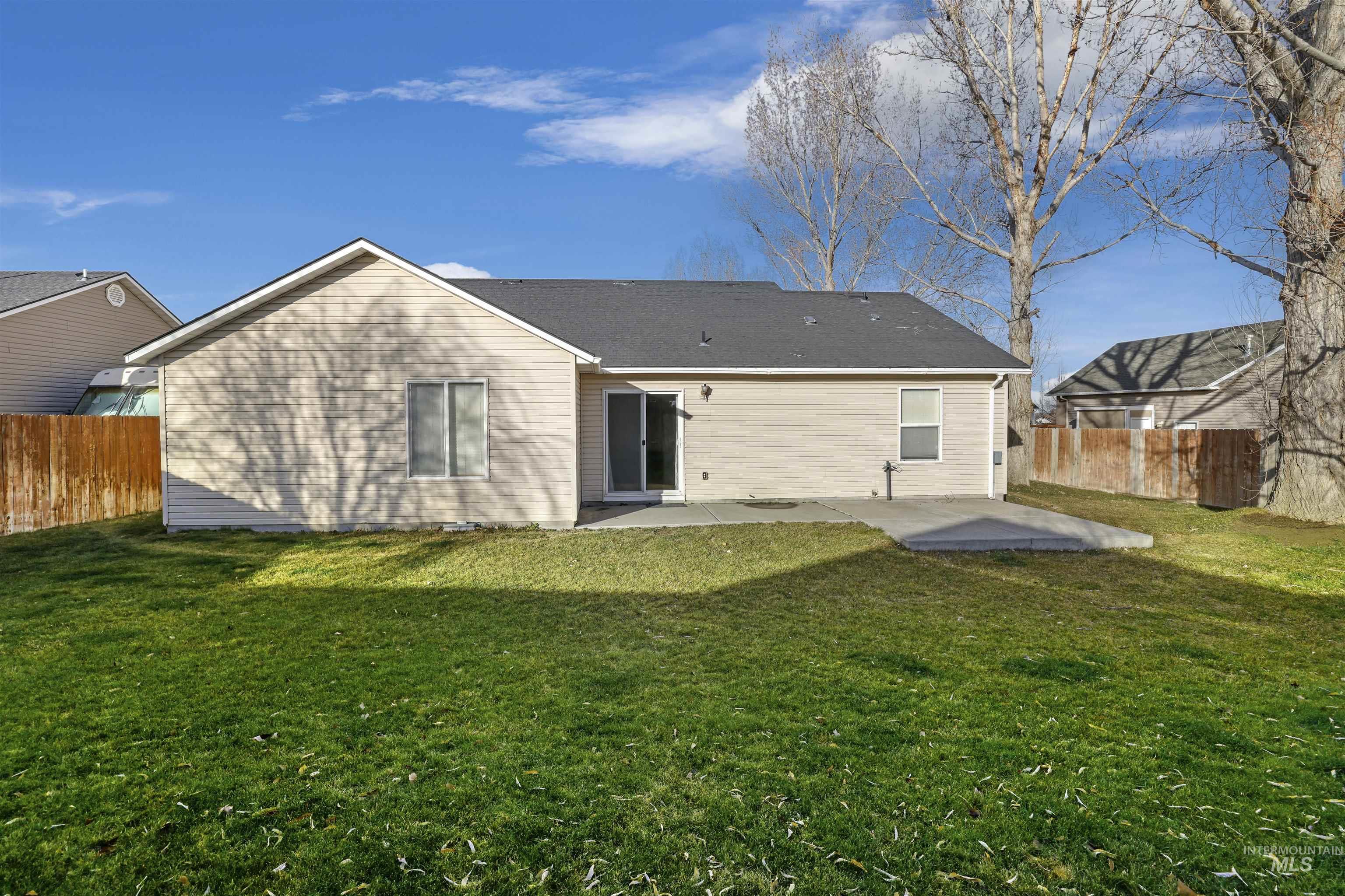 404 Hailee, Twin Falls, Idaho 83301, 3 Bedrooms, 2 Bathrooms, Residential For Sale, Price $340,000,MLS 98932200