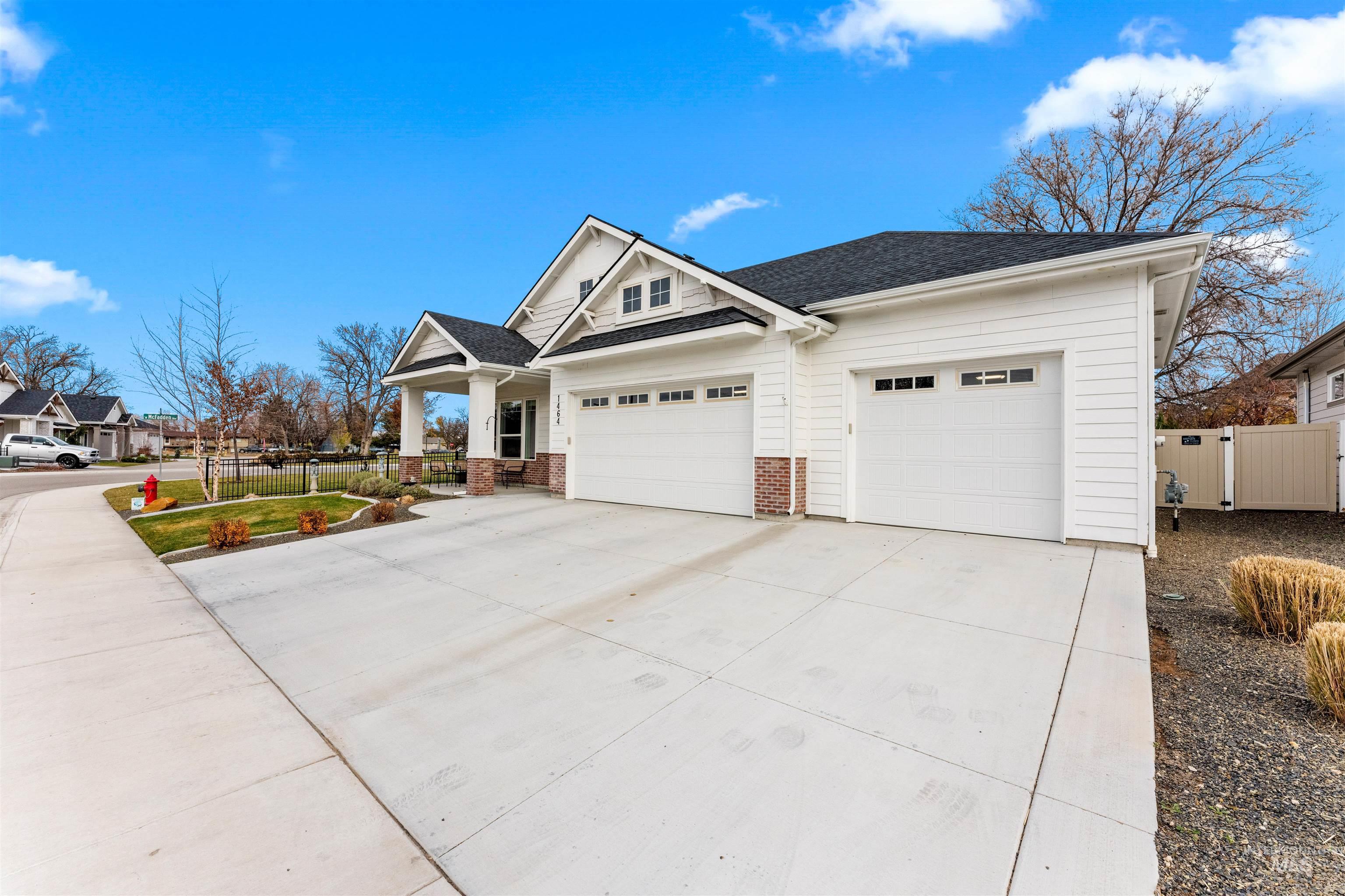 1464 N Parkshire Way, Meridian, Idaho 83642, 3 Bedrooms, 2 Bathrooms, Residential For Sale, Price $629,900,MLS 98932288