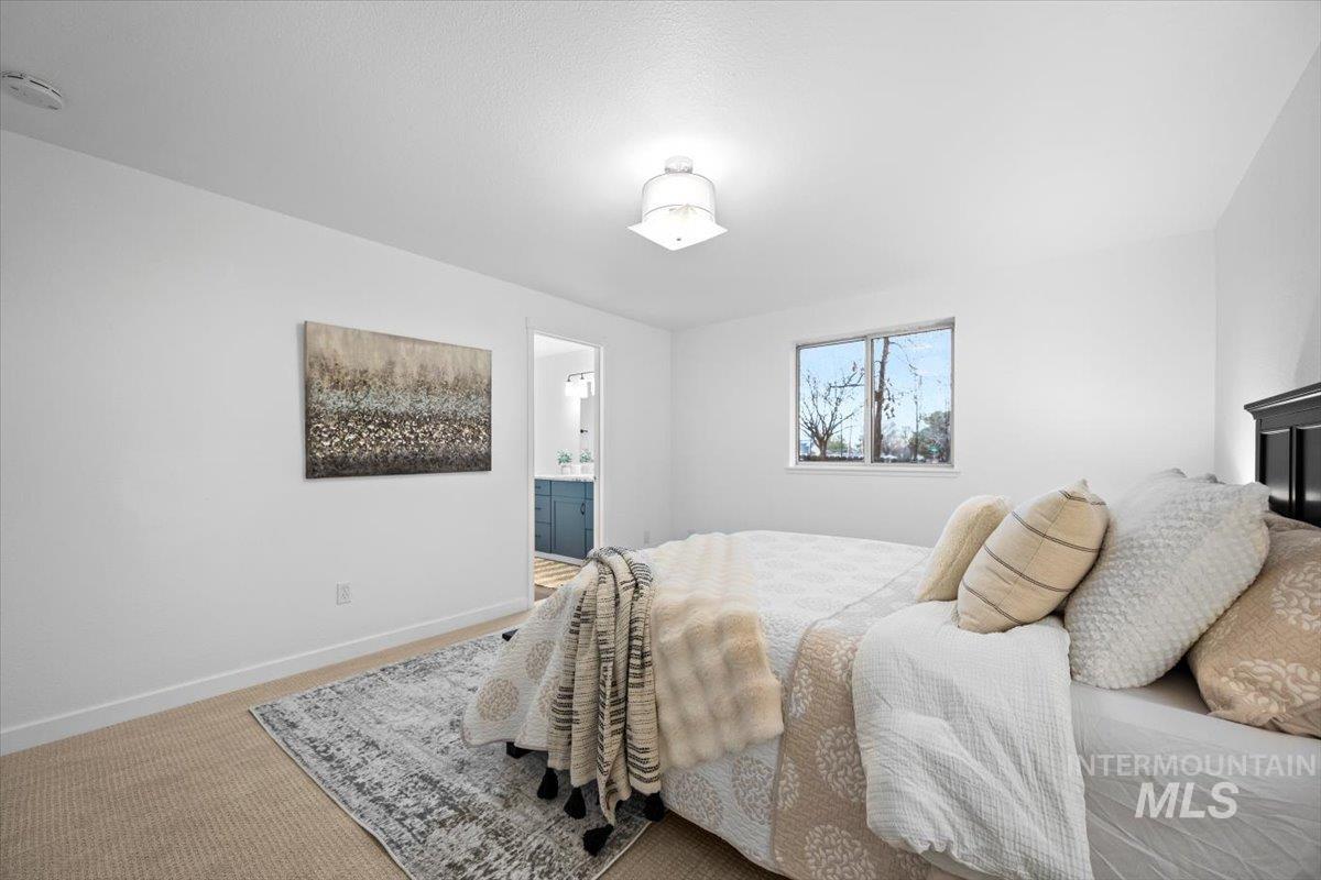 10588 W Silver City Ct., Boise, Idaho 83704, 3 Bedrooms, 2 Bathrooms, Residential For Sale, Price $425,000,MLS 98932365