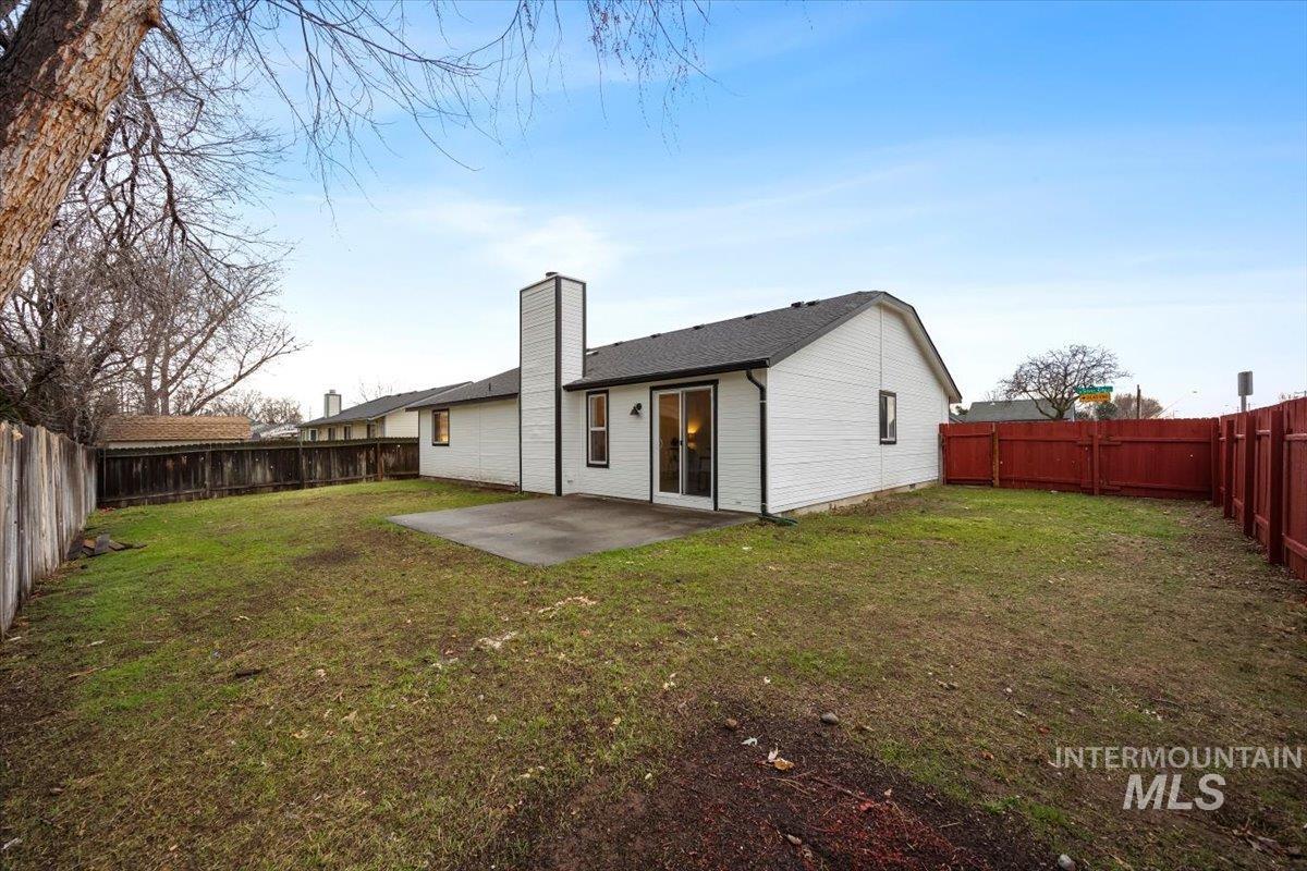 10588 W Silver City Ct., Boise, Idaho 83704, 3 Bedrooms, 2 Bathrooms, Residential For Sale, Price $425,000,MLS 98932365