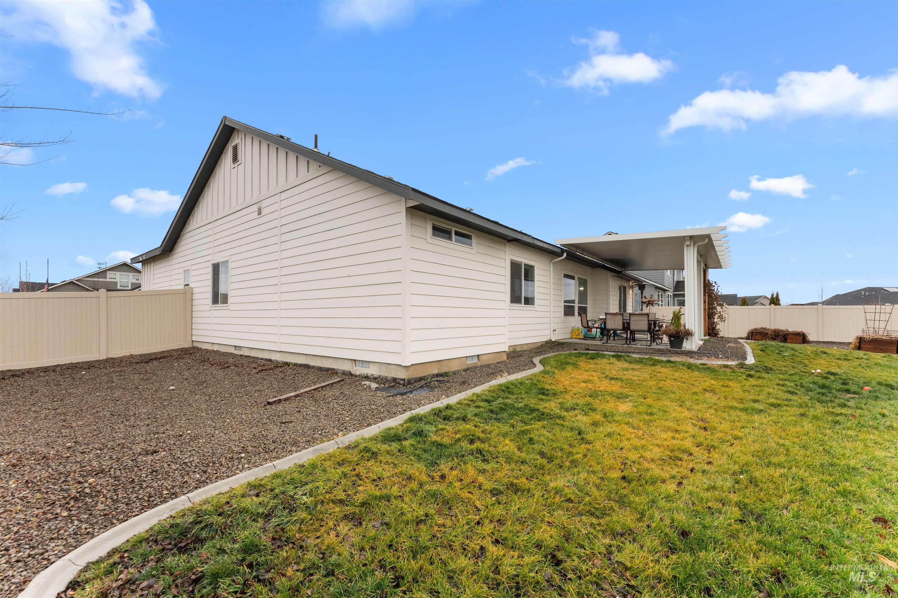 7859 E Merganser Dr., Nampa, Idaho 83687, 4 Bedrooms, 2 Bathrooms, Residential For Sale, Price $440,000,MLS 98932378