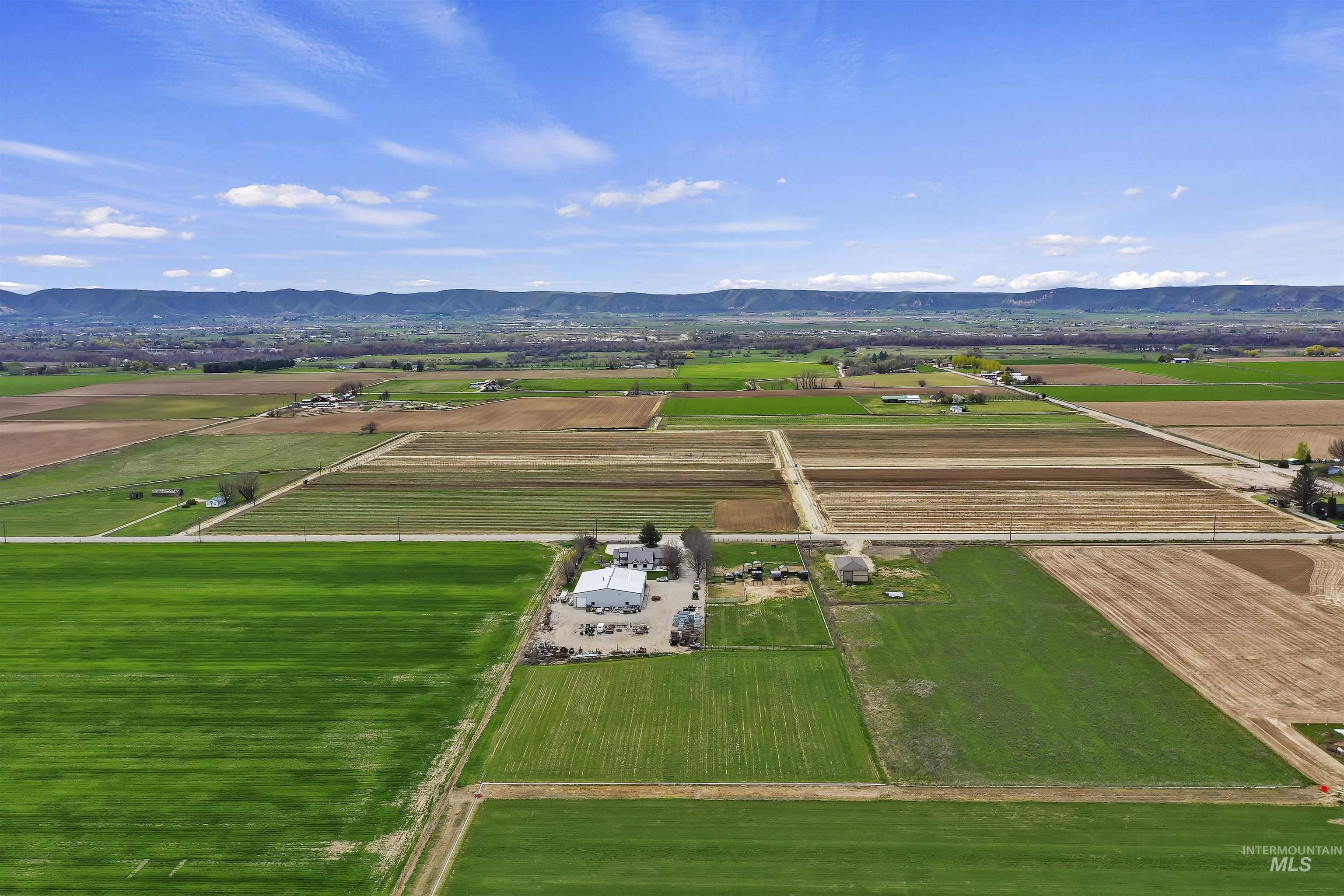 2800 W Idaho Blvd, Emmett, Idaho 83617, 5 Bedrooms, 4 Bathrooms, Residential For Sale, Price $1,799,900, 98932444