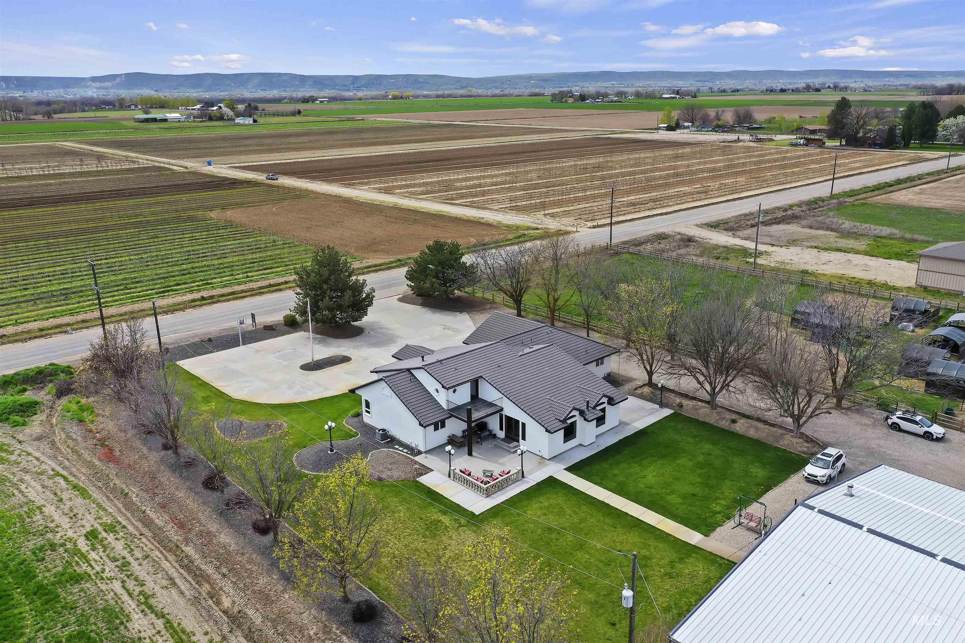 2800 W Idaho Blvd, Emmett, Idaho 83617, 5 Bedrooms, 4 Bathrooms, Residential For Sale, Price $1,799,900, 98932444
