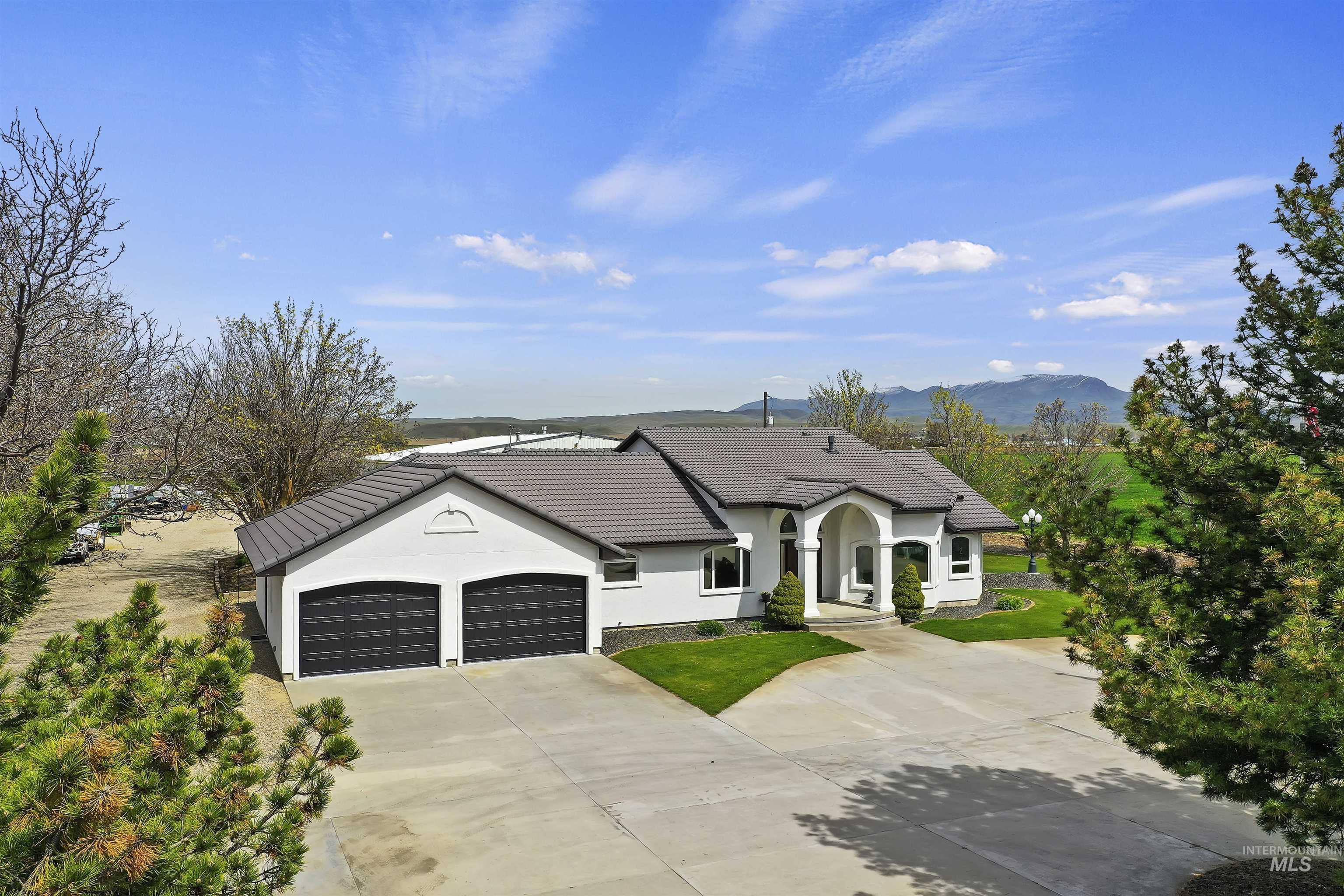 2800 W Idaho Blvd, Emmett, Idaho 83617, 5 Bedrooms, 4 Bathrooms, Residential For Sale, Price $1,799,900, 98932444