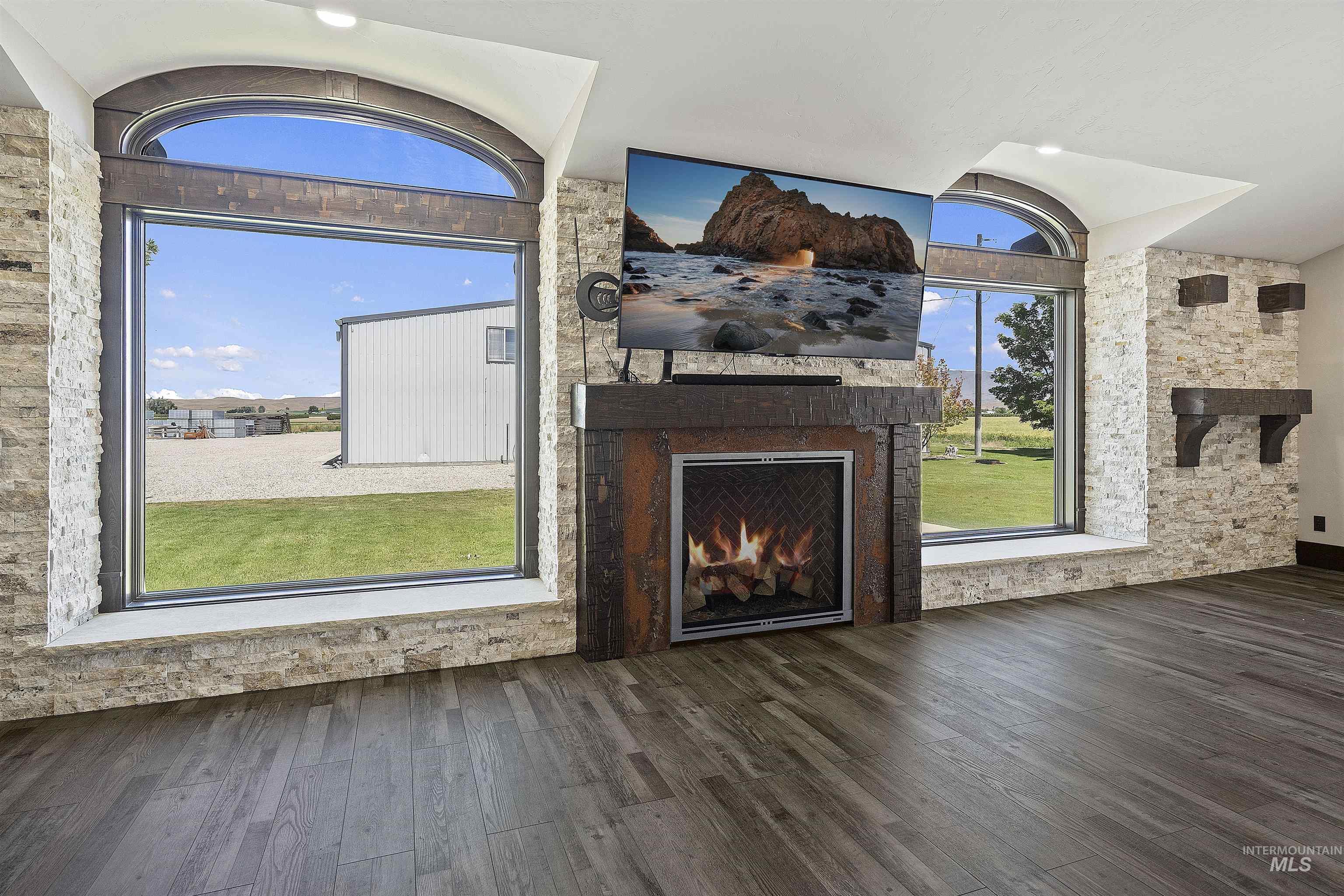 2800 W Idaho Blvd, Emmett, Idaho 83617, 5 Bedrooms, 4 Bathrooms, Residential For Sale, Price $1,799,900, 98932444