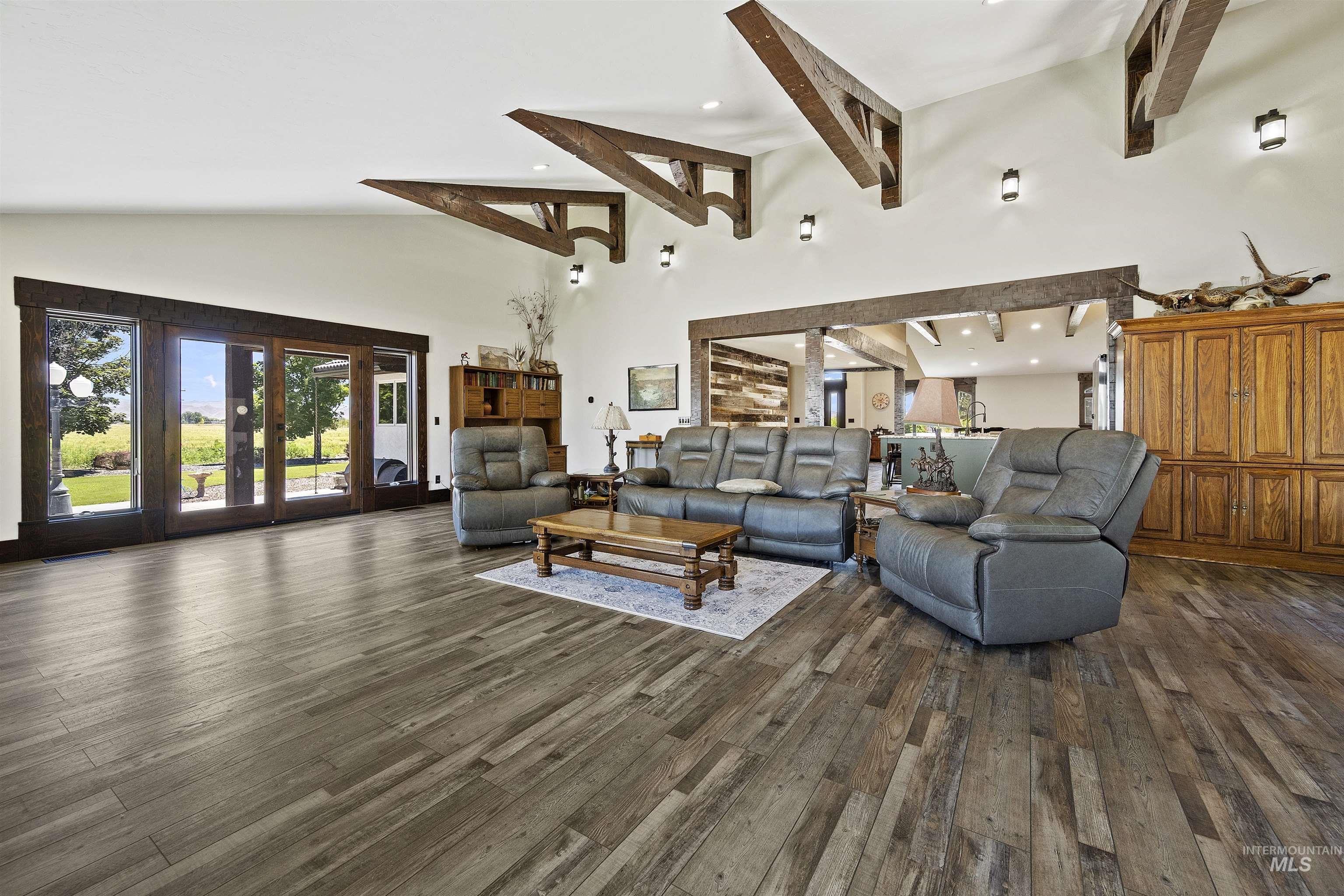2800 W Idaho Blvd, Emmett, Idaho 83617, 5 Bedrooms, 4 Bathrooms, Residential For Sale, Price $1,799,900, 98932444