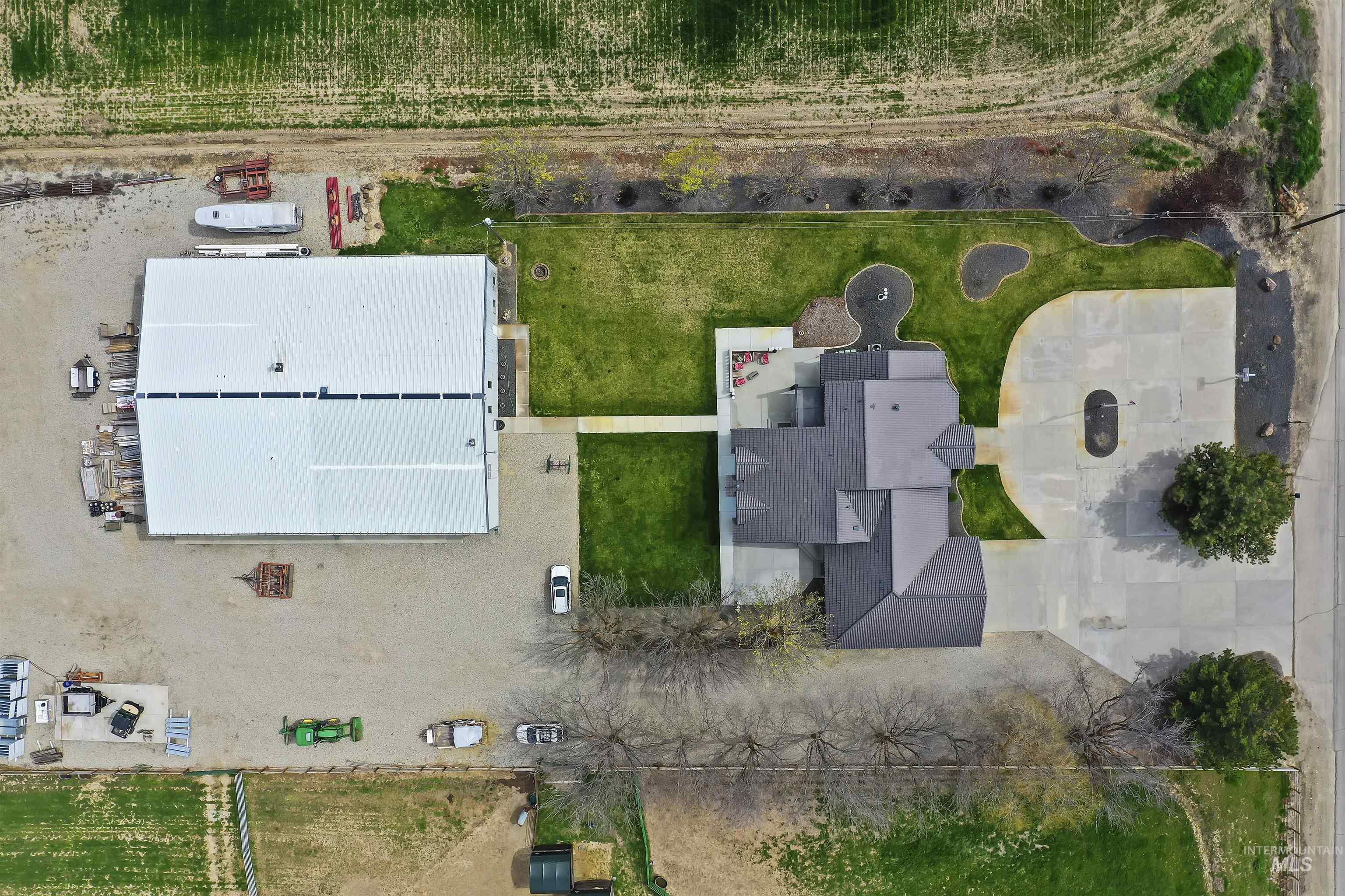 2800 W Idaho Blvd, Emmett, Idaho 83617, 5 Bedrooms, 4 Bathrooms, Residential For Sale, Price $1,799,900, 98932444