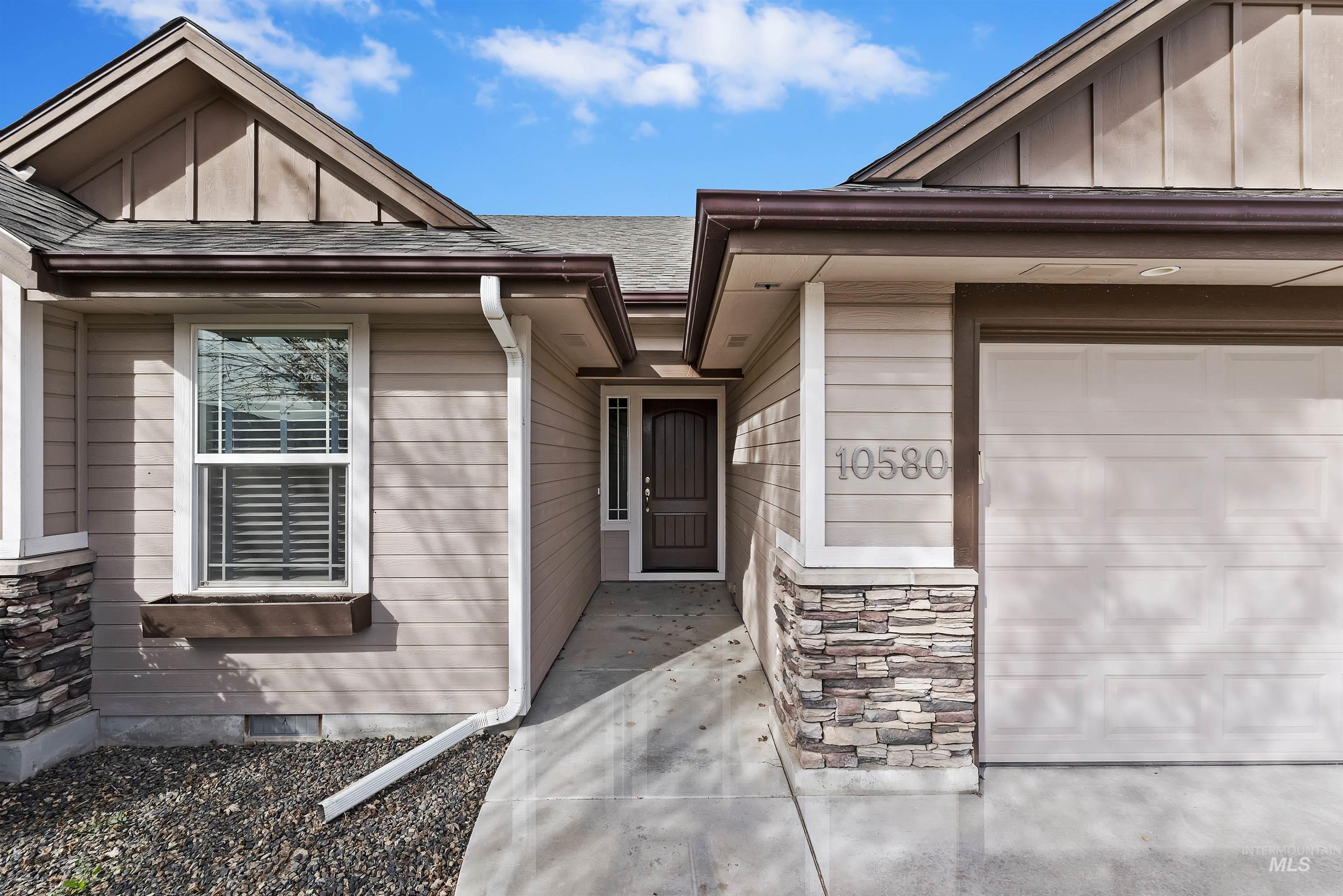 10580 Alpine Street, Nampa, Idaho 83687, 3 Bedrooms, 2 Bathrooms, Residential For Sale, Price $394,000,MLS 98932445