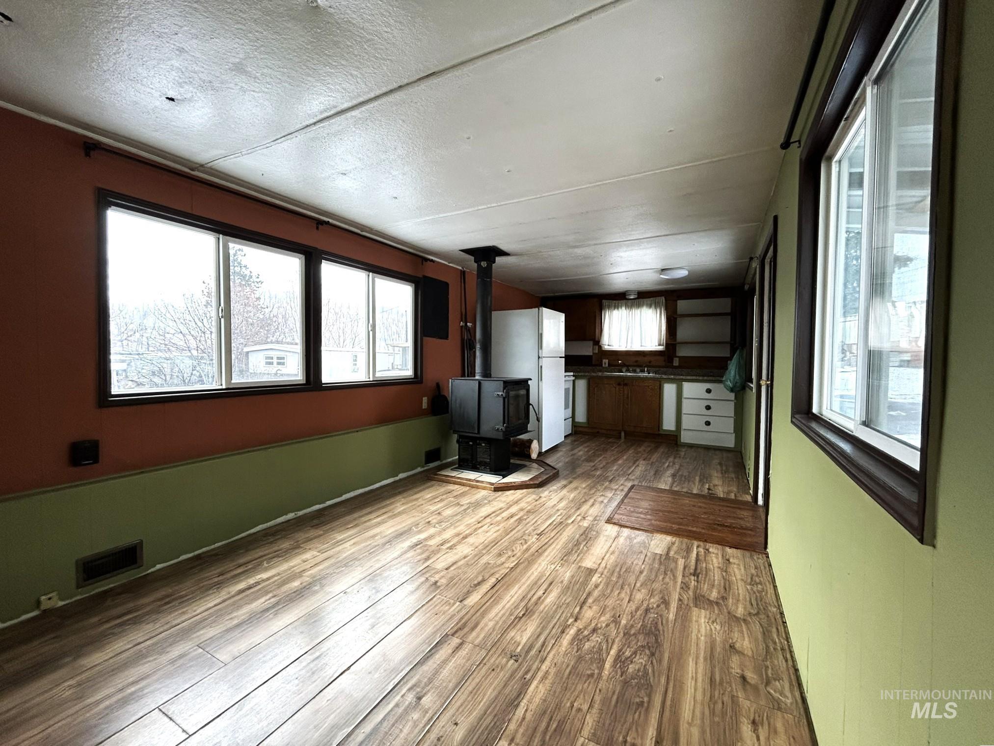 603 W Palouse River Dr, Moscow, Idaho 83843, 2 Bedrooms, 1 Bathroom, Residential For Sale, Price $19,000, 98932604