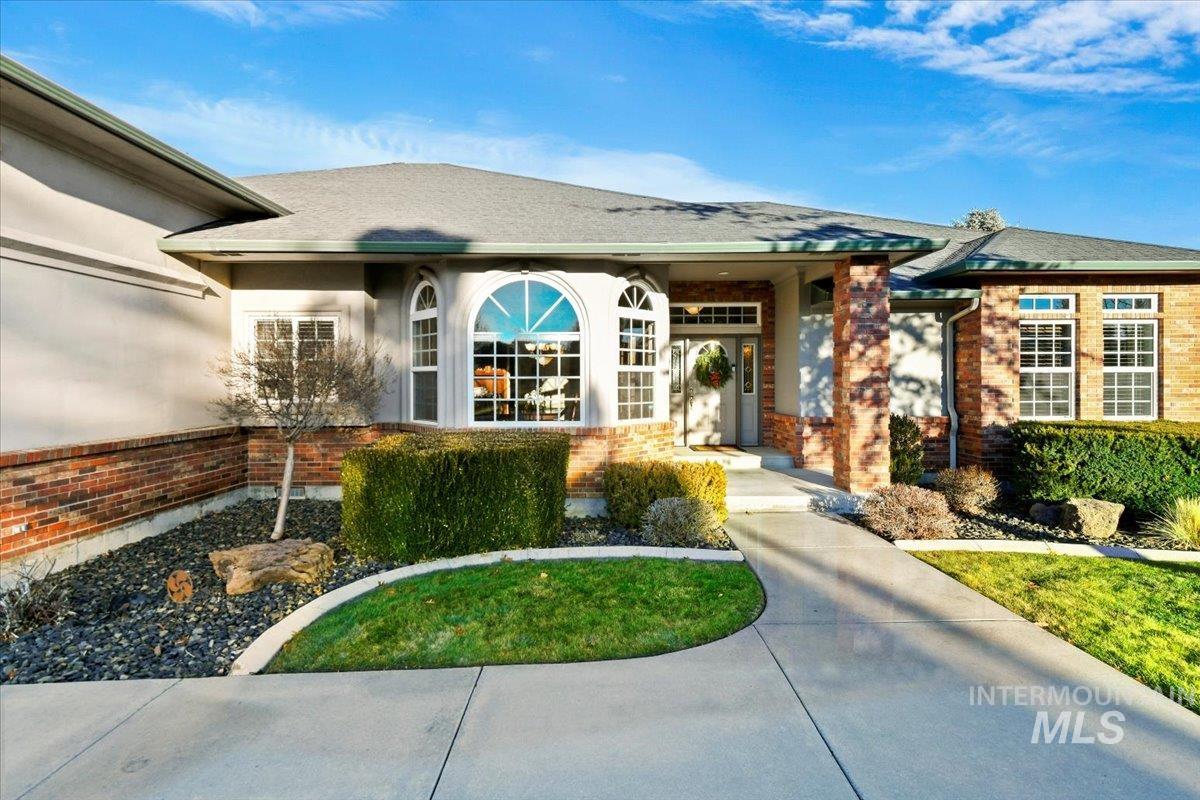 545 Bayhill, Nampa, Idaho 83686, 3 Bedrooms, 3.5 Bathrooms, Residential For Sale, Price $750,000,MLS 98932608