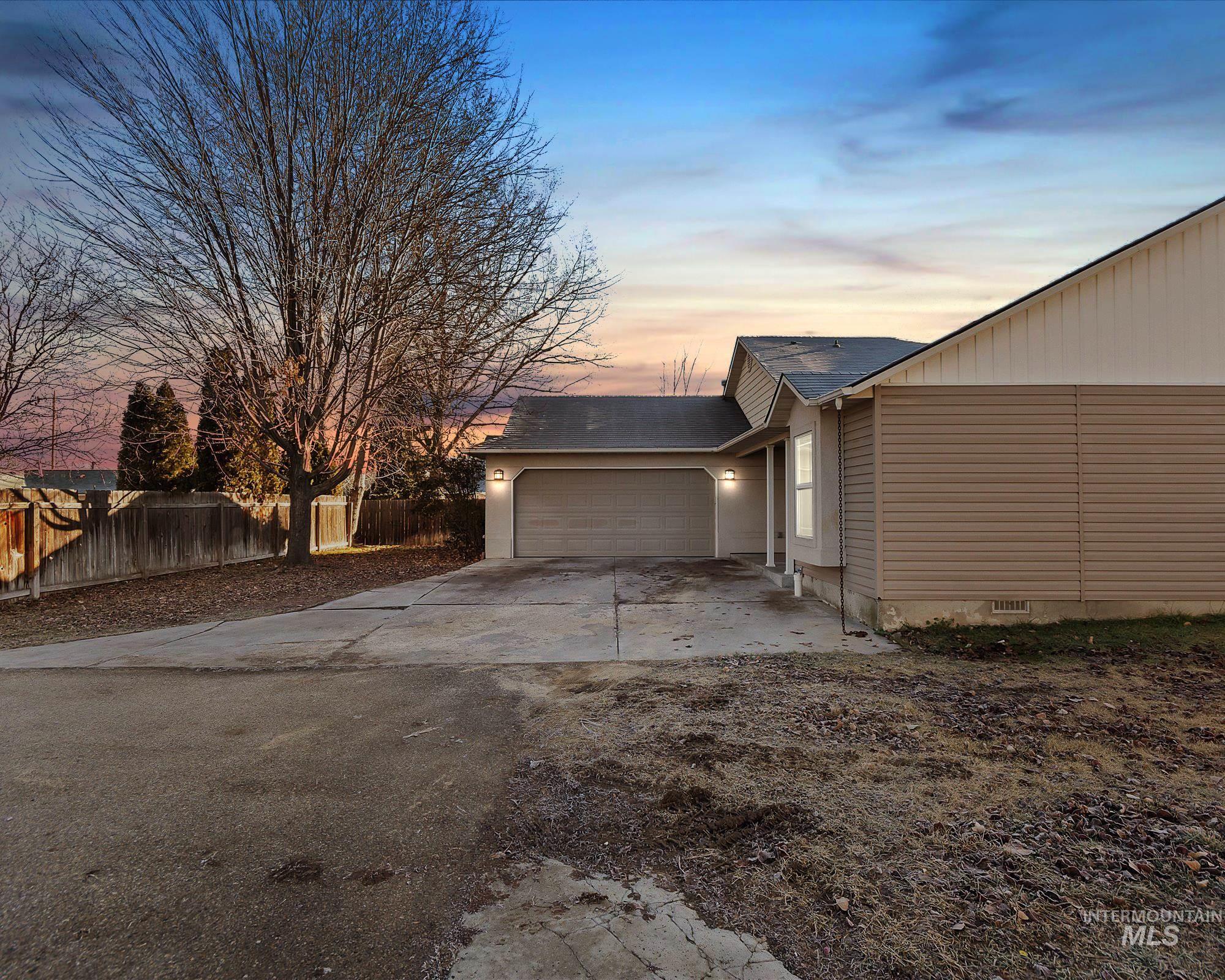 9507 W Cory Ln, Boise, Idaho 83704-6702, 3 Bedrooms, 2 Bathrooms, Residential For Sale, Price $399,000,MLS 98932692