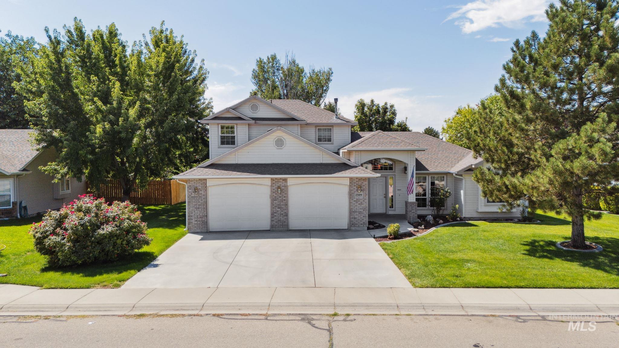 2509 Chicago, Nampa, Idaho 83686, 3 Bedrooms, 2 Bathrooms, Residential For Sale, Price $425,000,MLS 98932759