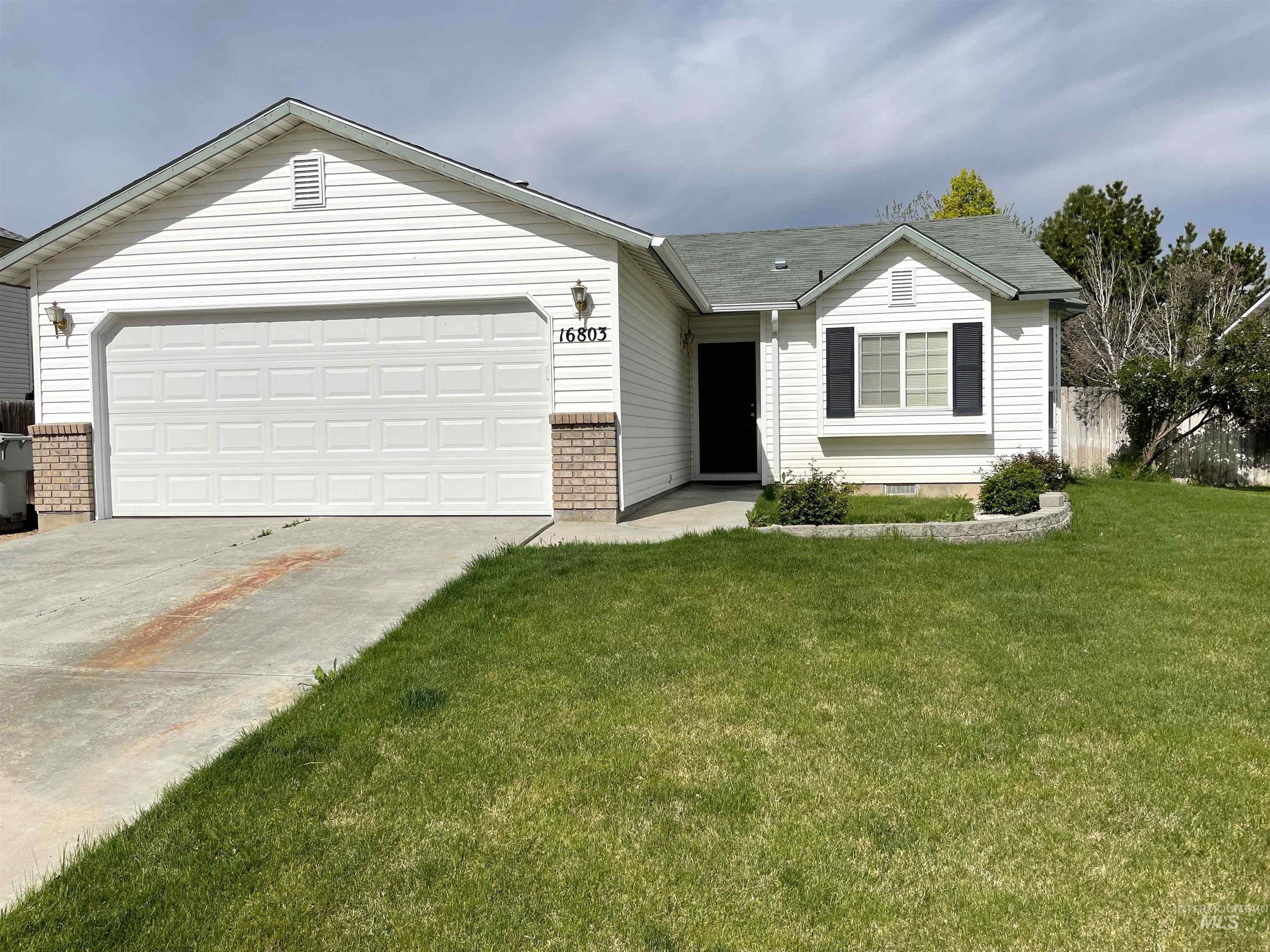 16803 N Wentworth, Nampa, Idaho 83687, 3 Bedrooms, 2 Bathrooms, Residential For Sale, Price $310,000,MLS 98932768