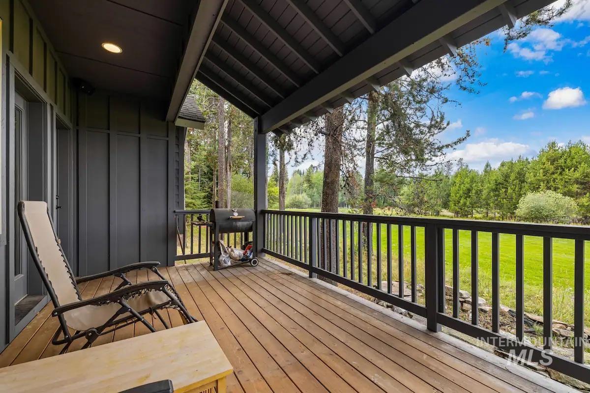 317 Mountain Cove, McCall, Idaho 83638, 3 Bedrooms, 2 Bathrooms, Residential For Sale, Price $1,000,000,MLS 98932882