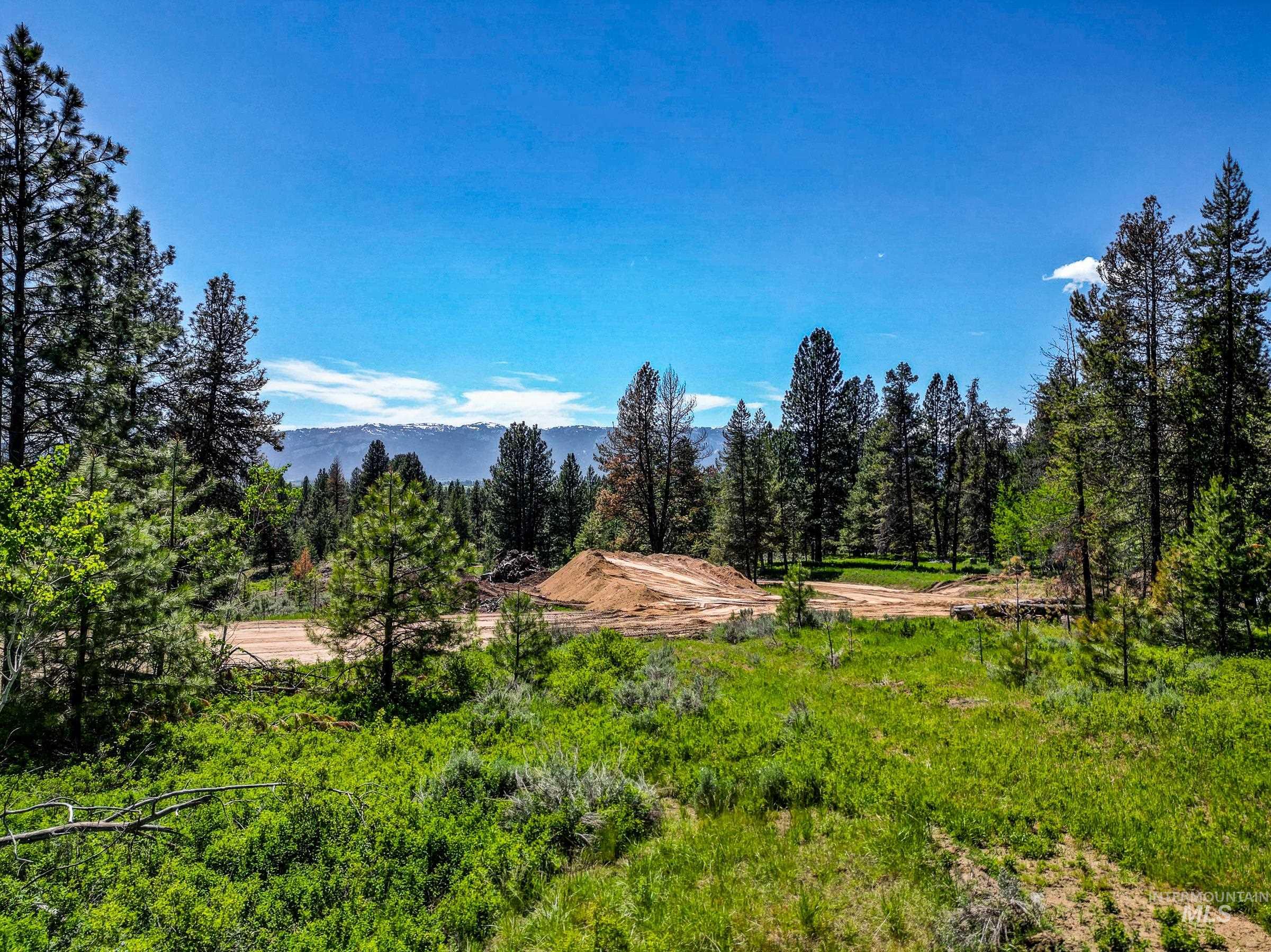 Lot 6 Hideout Drive, Donnelly, Idaho 83615, Land For Sale, Price $450,000,MLS 98933005