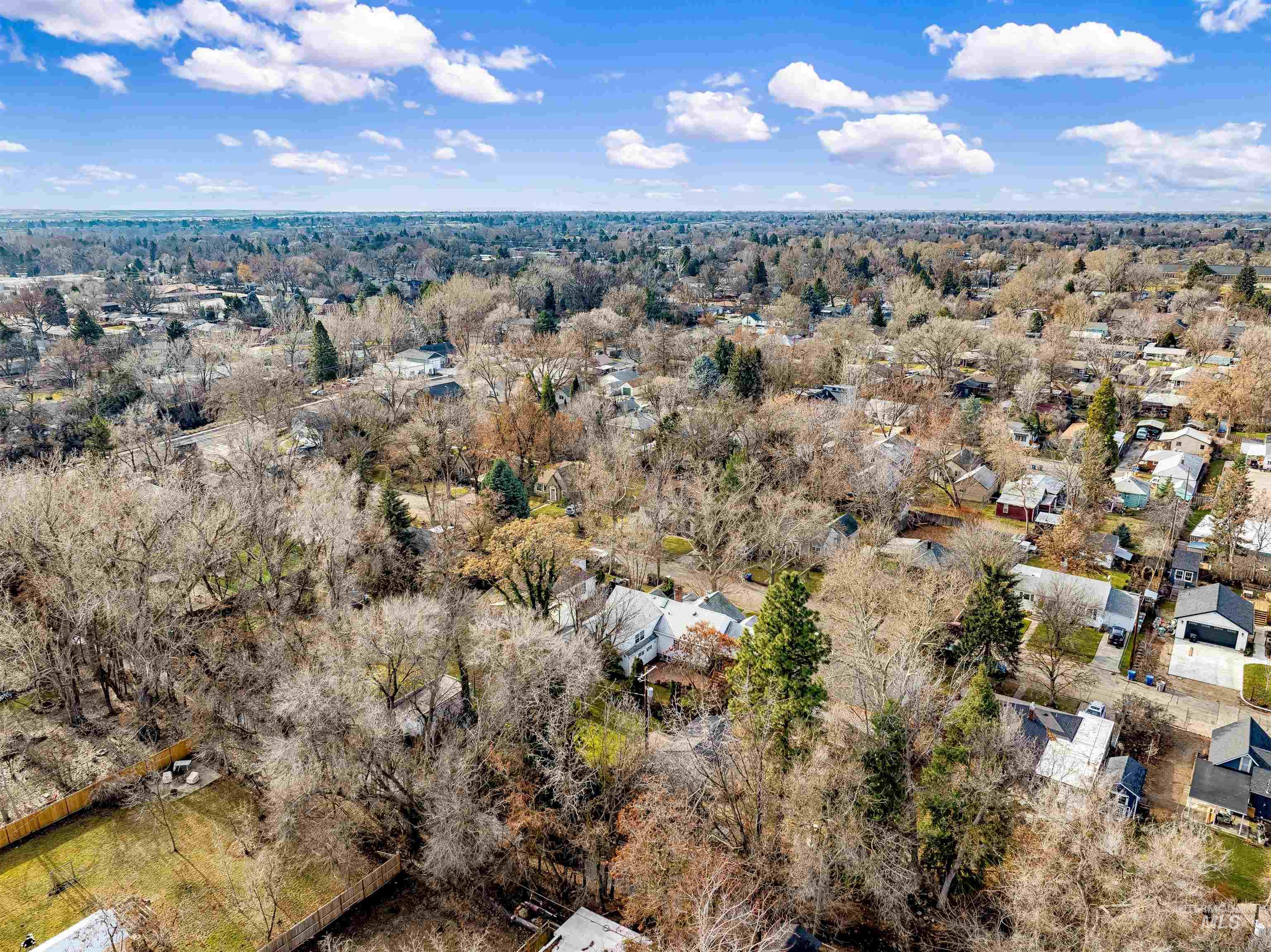 212 S Eiden Dr, Boise, Idaho 83705, 3 Bedrooms, 3 Bathrooms, Residential For Sale, Price $625,000,MLS 98933038