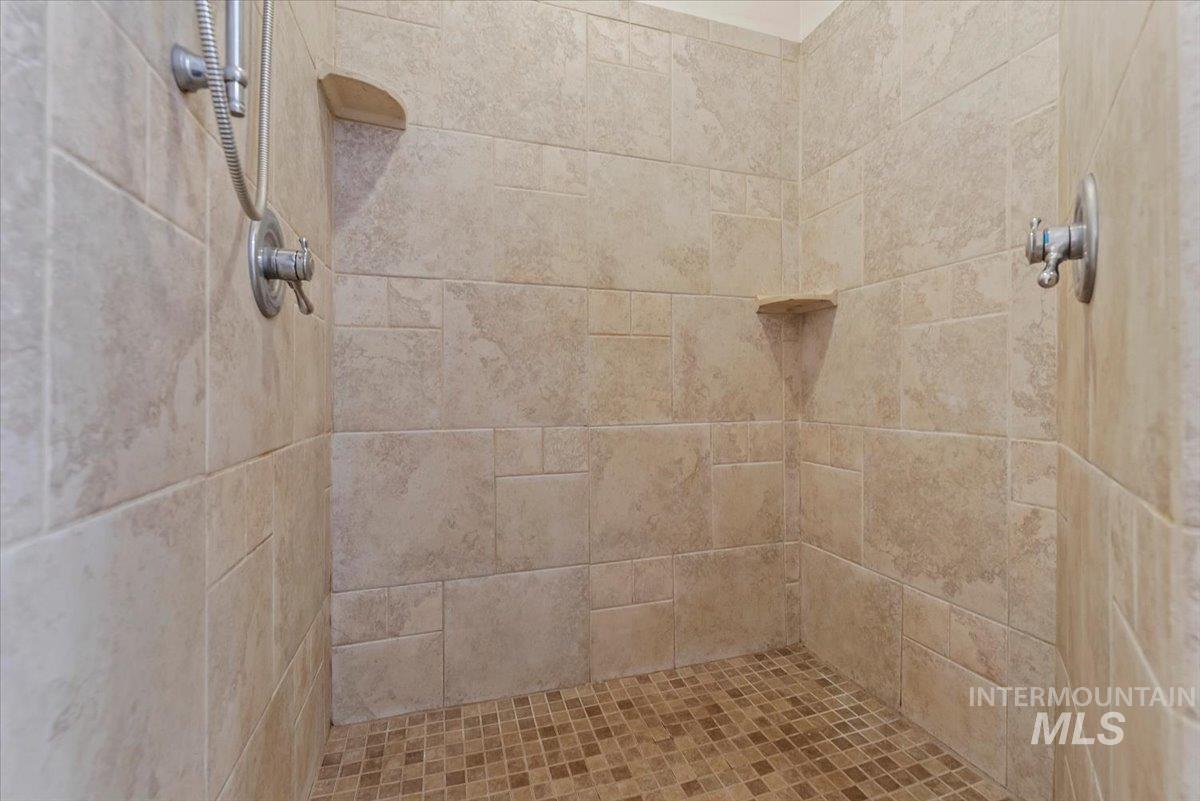 675 W Russell Dr, Prairie, Idaho 83647, 3 Bedrooms, 2 Bathrooms, Farm & Ranch For Sale, Price $2,500,000, 98933193