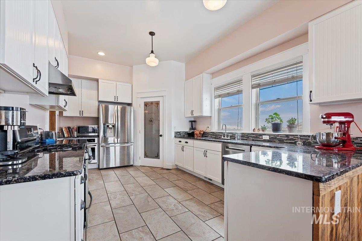 675 W Russell Dr, Prairie, Idaho 83647, 3 Bedrooms, 2 Bathrooms, Farm & Ranch For Sale, Price $2,500,000, 98933193