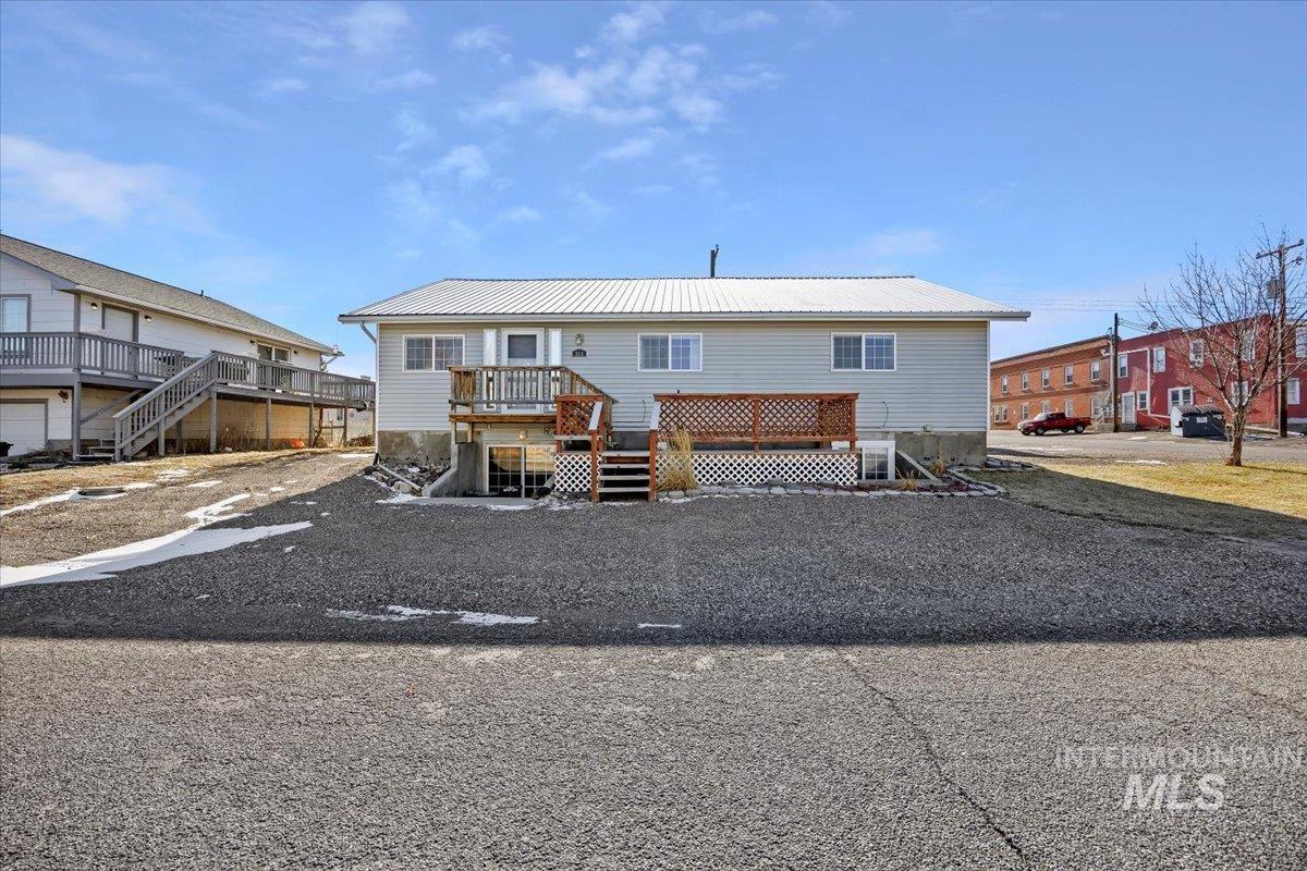 215 E Atherton Ave, Eden, Idaho 83325-5106, 2 Bedrooms, 1.5 Bathrooms, Residential Income For Sale, Price $293,999, 98933203