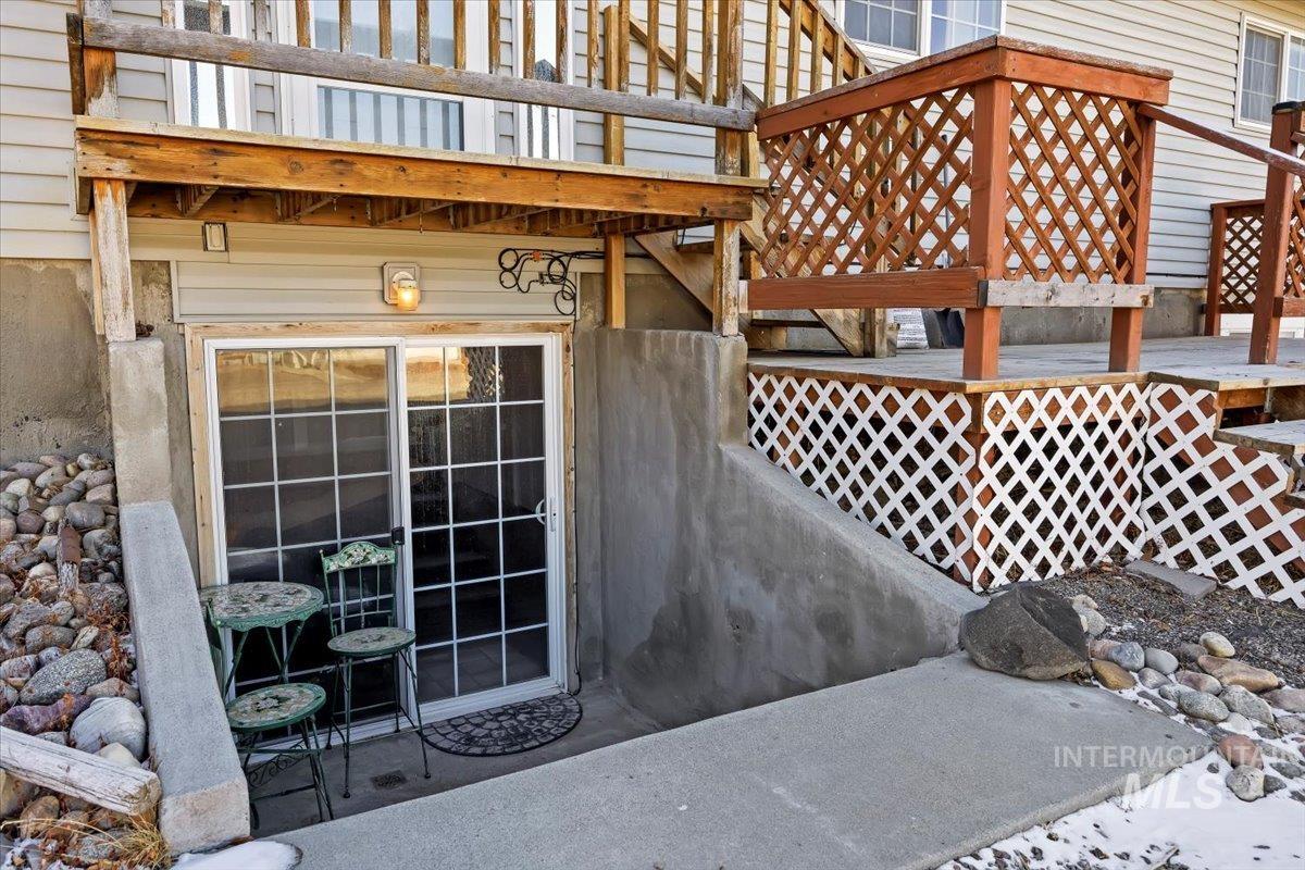 215 E Atherton Ave, Eden, Idaho 83325-5106, 2 Bedrooms, 1.5 Bathrooms, Residential Income For Sale, Price $293,999, 98933203