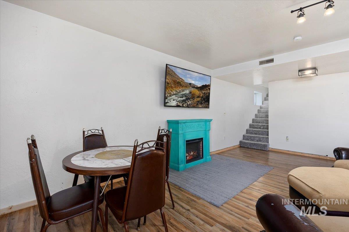 215 E Atherton Ave, Eden, Idaho 83325-5106, 2 Bedrooms, 1.5 Bathrooms, Residential Income For Sale, Price $293,999, 98933203