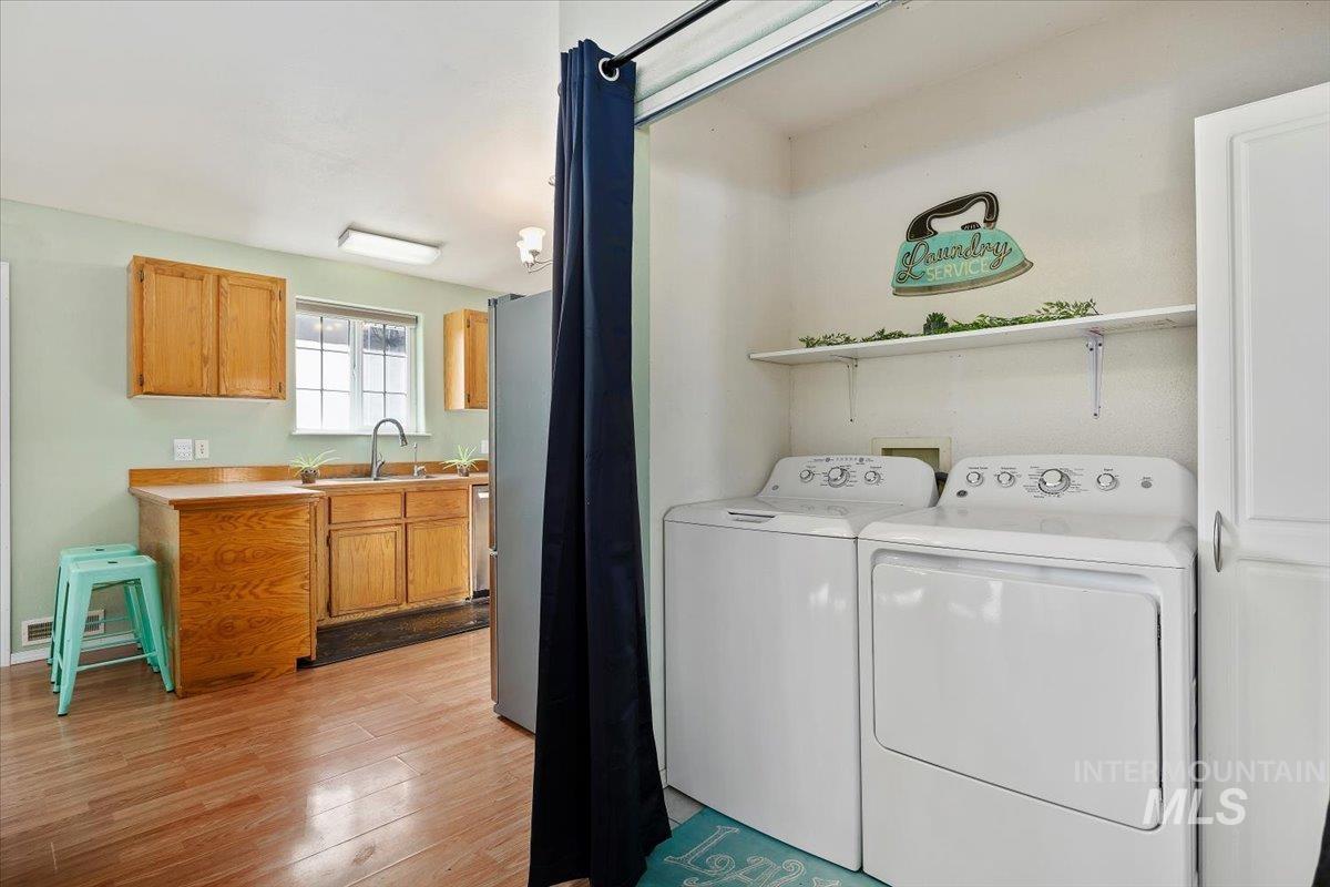 215 E Atherton Ave, Eden, Idaho 83325-5106, 2 Bedrooms, 1.5 Bathrooms, Residential Income For Sale, Price $293,999, 98933203