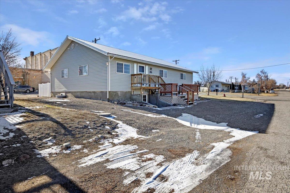 215 E Atherton Ave, Eden, Idaho 83325-5106, 2 Bedrooms, 1.5 Bathrooms, Residential Income For Sale, Price $293,999, 98933203