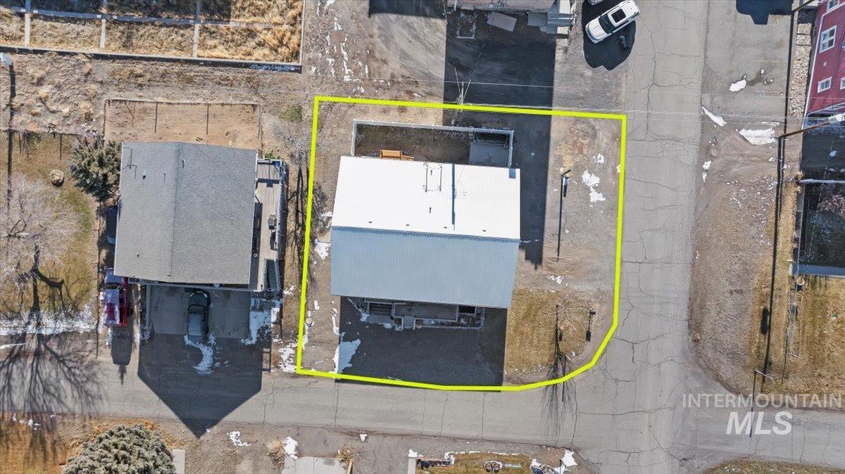 215 E Atherton Ave, Eden, Idaho 83325-5106, 2 Bedrooms, 1.5 Bathrooms, Residential Income For Sale, Price $293,999, 98933203