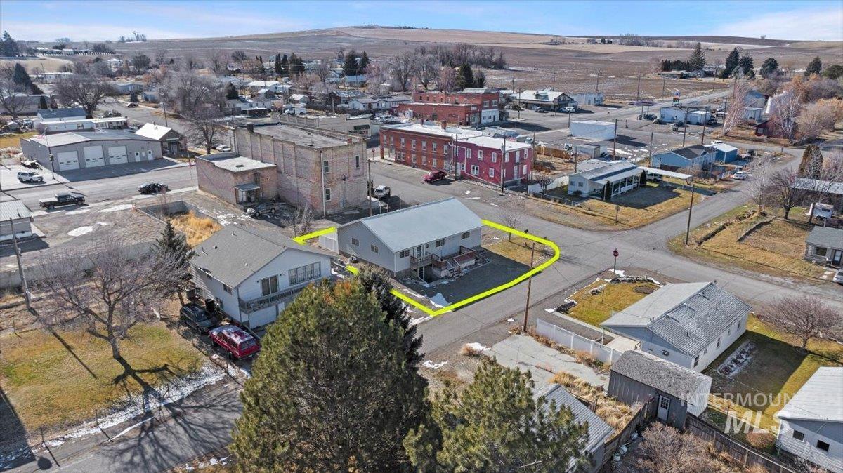 215 E Atherton Ave, Eden, Idaho 83325-5106, 2 Bedrooms, 1.5 Bathrooms, Residential Income For Sale, Price $293,999, 98933203