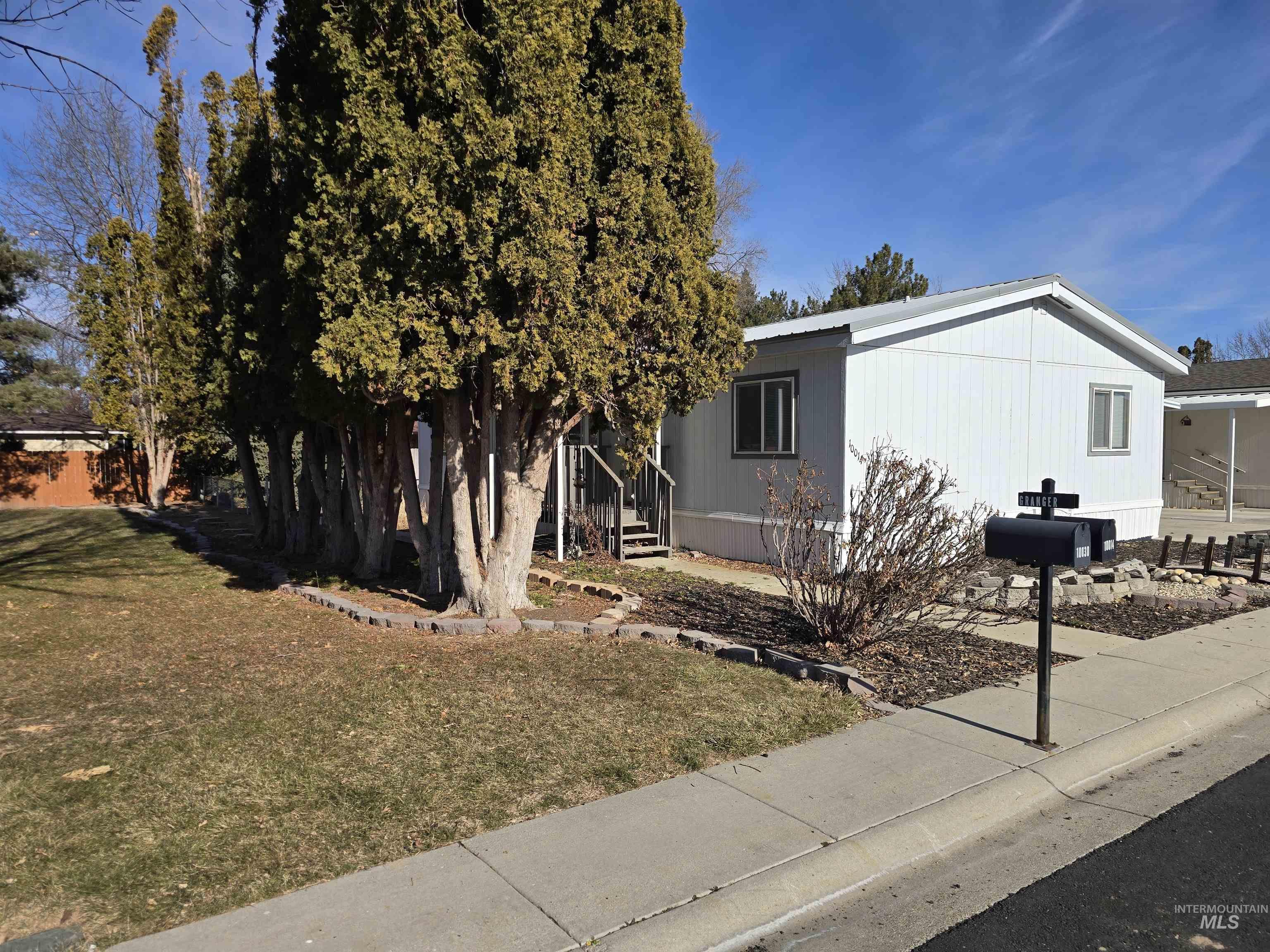 10014 DeWitt Ln, Boise, Idaho 83704, 3 Bedrooms, 2 Bathrooms, Residential For Sale, Price $155,000,MLS 98934733