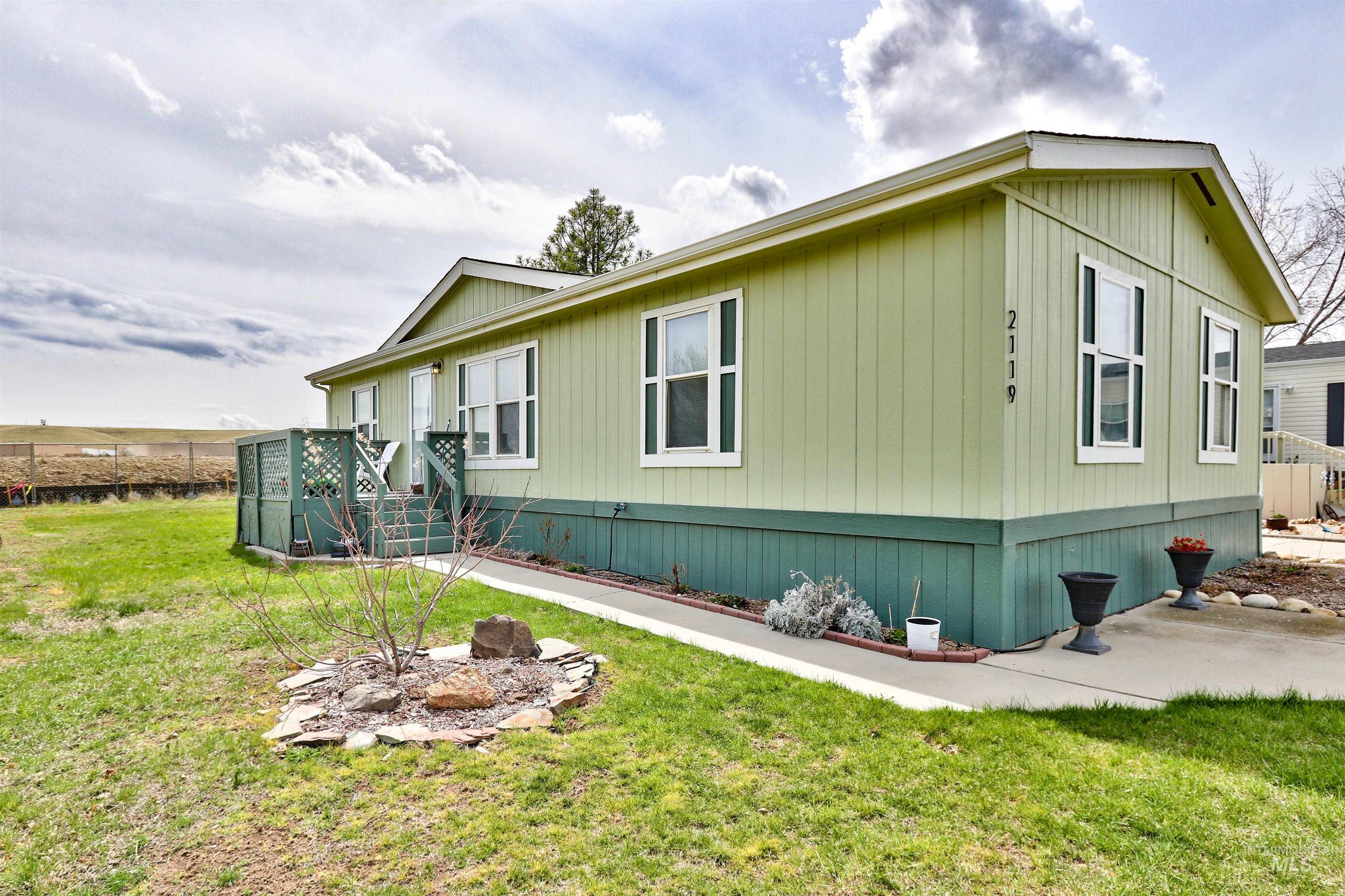 2119 E Blue Sage, Boise, Idaho 83716, 3 Bedrooms, 2 Bathrooms, Residential For Sale, Price $153,900, 98934875