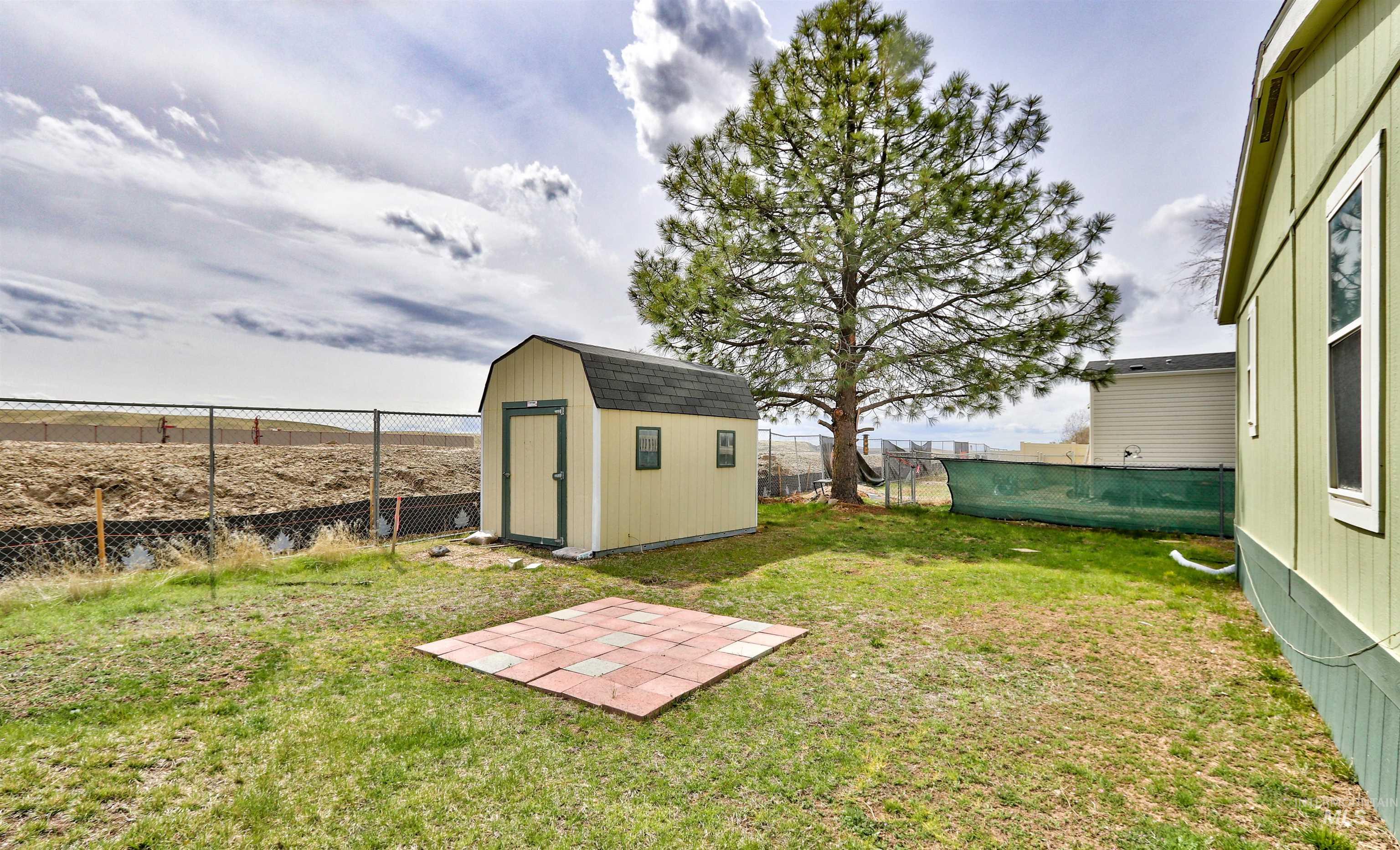 2119 E Blue Sage, Boise, Idaho 83716, 3 Bedrooms, 2 Bathrooms, Residential For Sale, Price $153,900, 98934875
