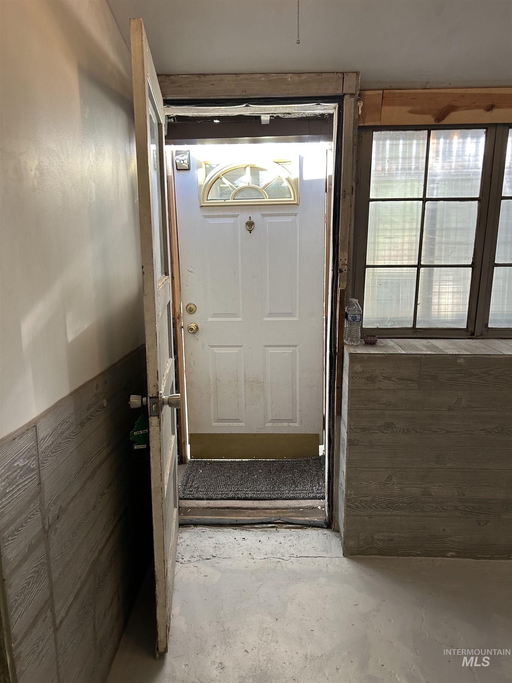 309 E C St, Shoshone, Idaho 83352, 2 Bedrooms, 1 Bathroom, Residential For Sale, Price $315,000, 98934898