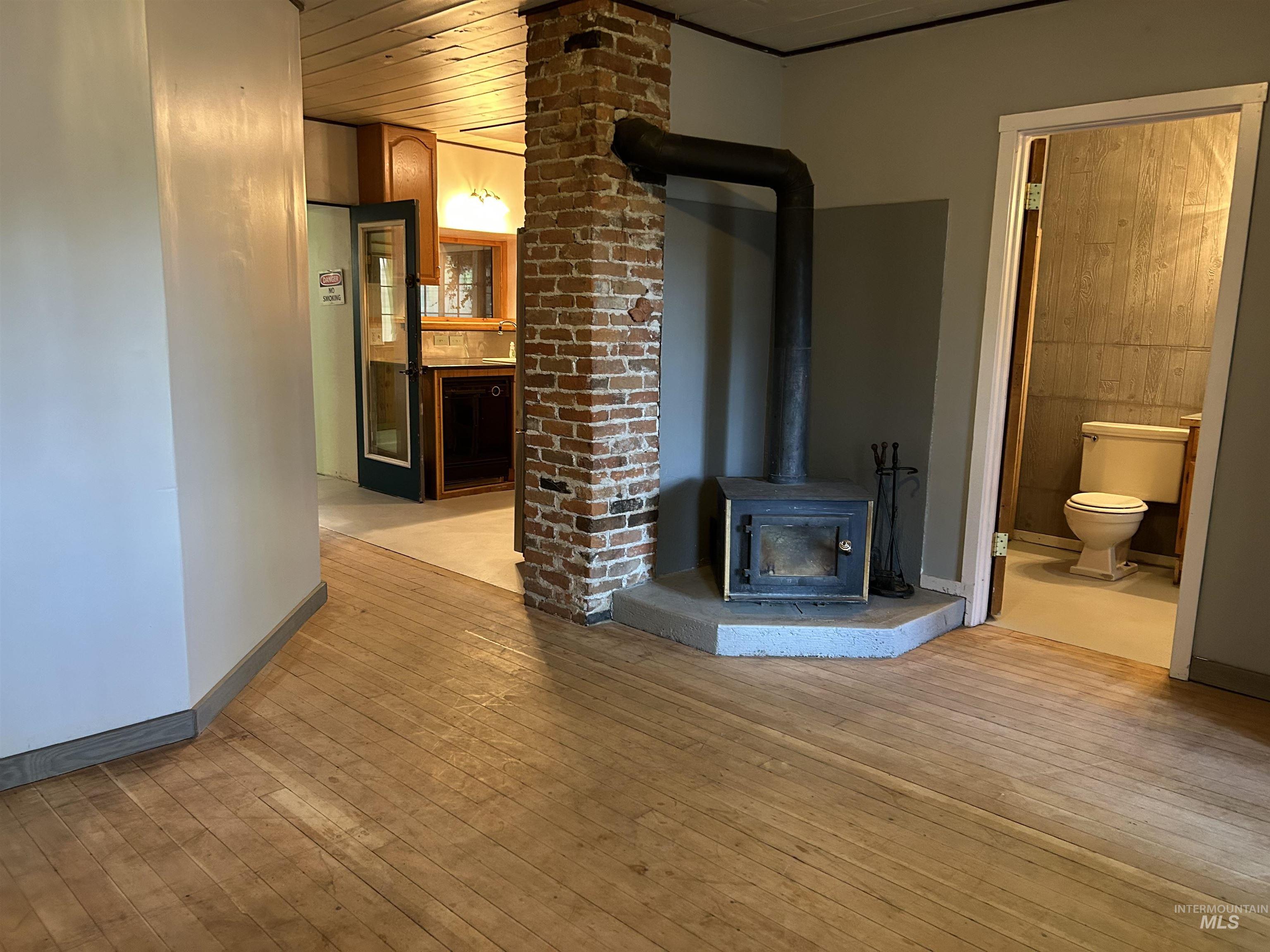 309 E C St, Shoshone, Idaho 83352, 2 Bedrooms, 1 Bathroom, Residential For Sale, Price $315,000, 98934898