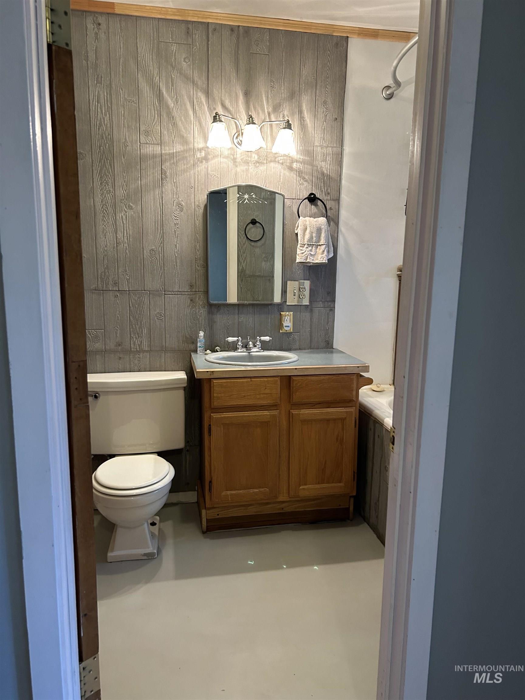 309 E C St, Shoshone, Idaho 83352, 2 Bedrooms, 1 Bathroom, Residential For Sale, Price $315,000, 98934898