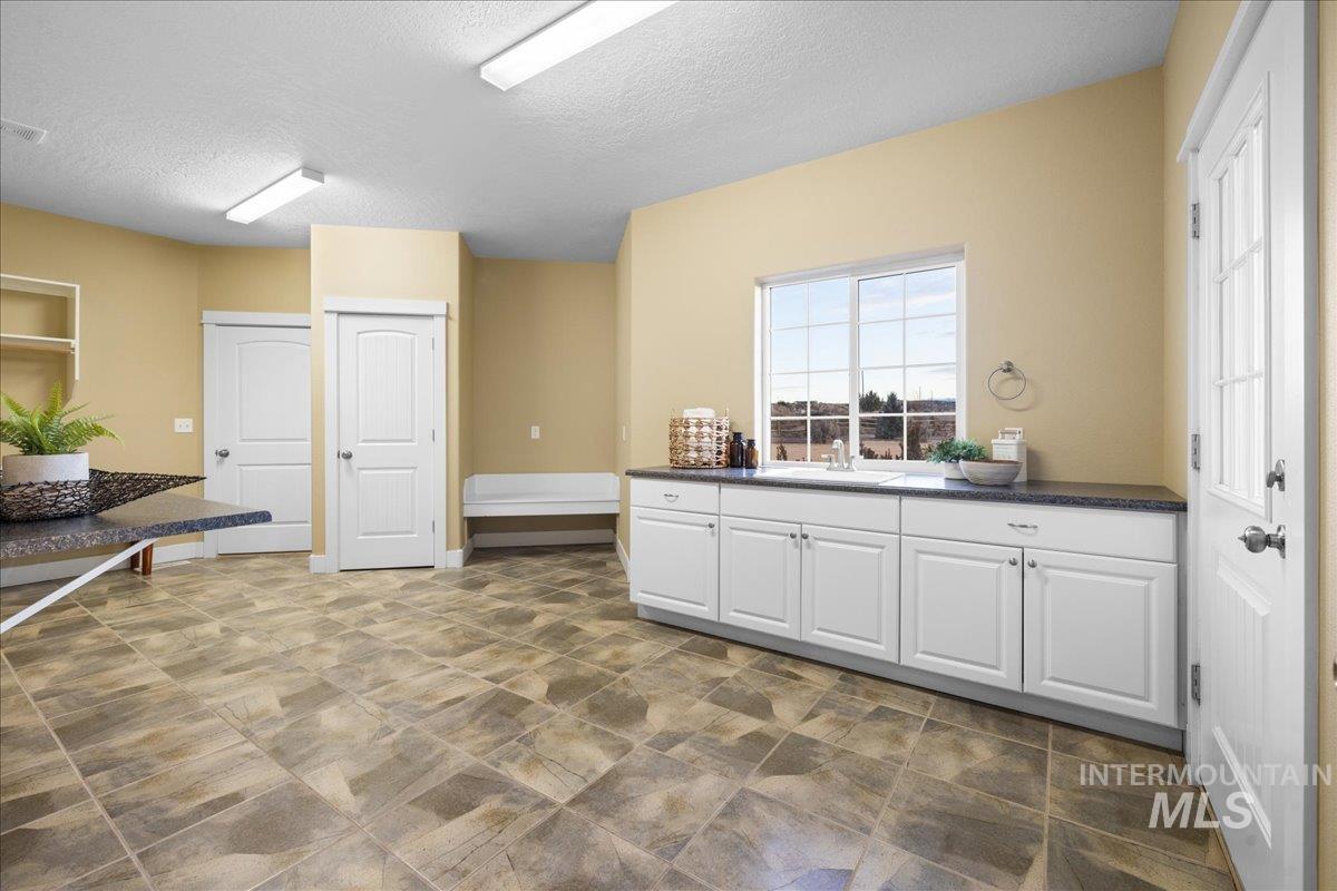 17232 State Highway 78, Melba, Idaho 83641, 4 Bedrooms, 2.5 Bathrooms, Residential For Sale, Price $1,895,000, 98935307