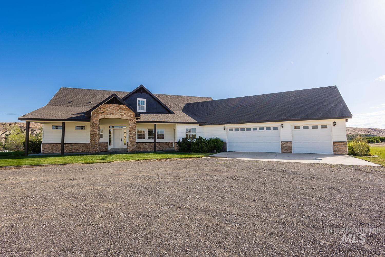 17232 State Highway 78, Melba, Idaho 83641, 4 Bedrooms, 2.5 Bathrooms, Residential For Sale, Price $1,895,000, 98935307