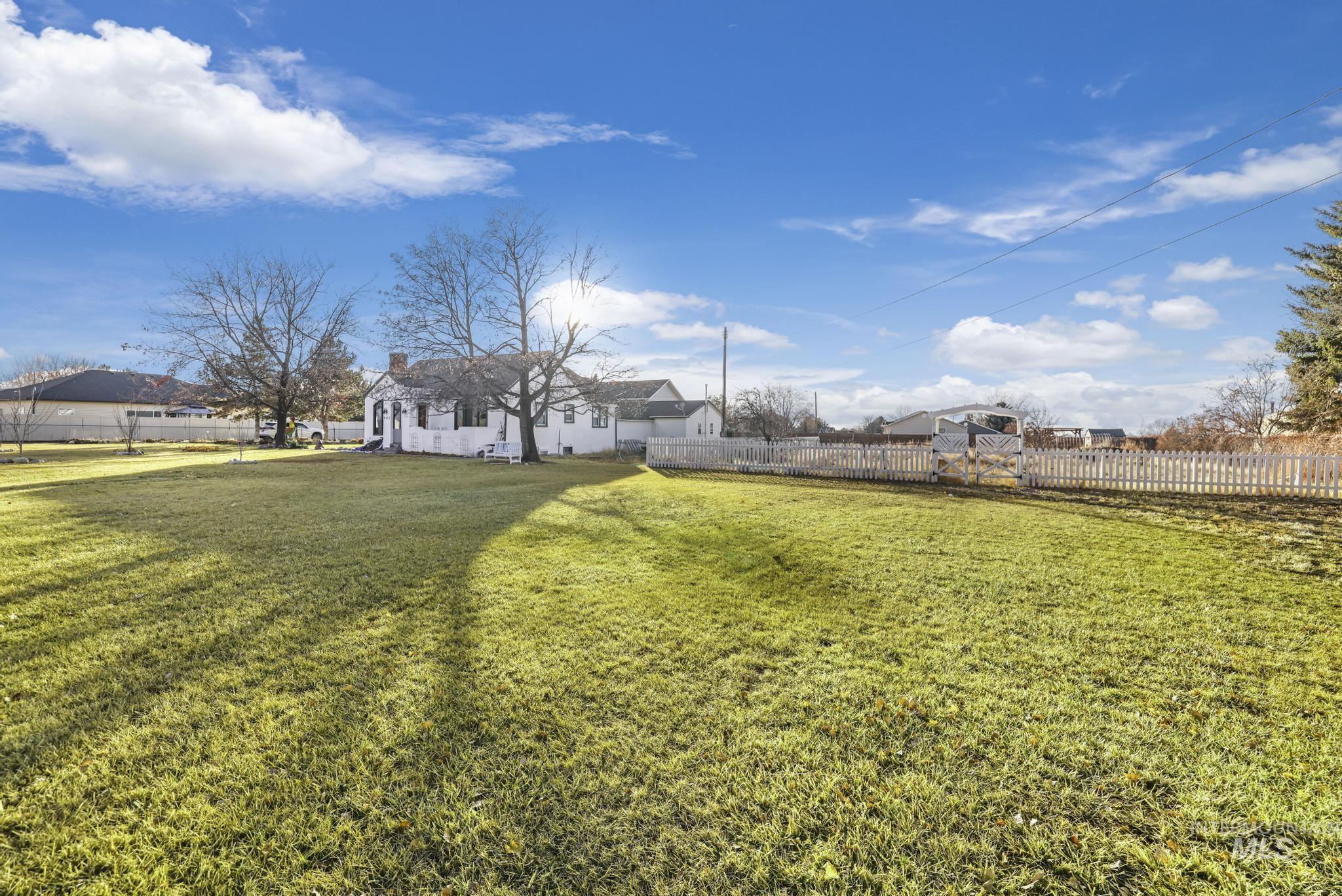 905 Main St S, Kimberly, Idaho 83341, 4 Bedrooms, 2 Bathrooms, Residential For Sale, Price $389,000, 98935319