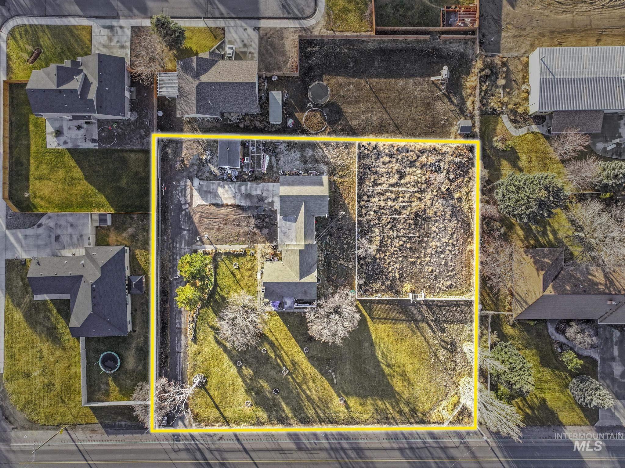 905 Main St S, Kimberly, Idaho 83341, 4 Bedrooms, 2 Bathrooms, Residential For Sale, Price $389,000, 98935319