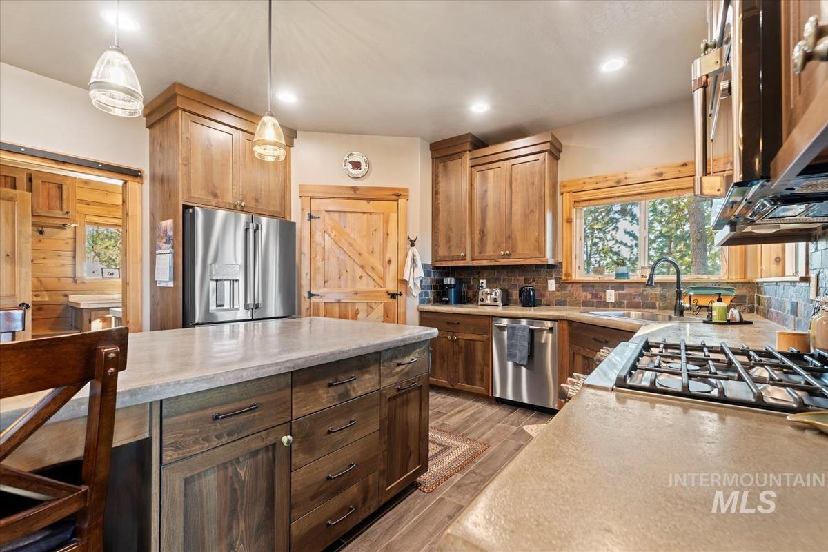 54 Joshua Drive, Cascade, Idaho 83611, 3 Bedrooms, 2.5 Bathrooms, Residential For Sale, Price $1,275,000, 98935369