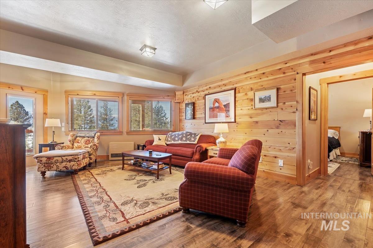 54 Joshua Drive, Cascade, Idaho 83611, 3 Bedrooms, 2.5 Bathrooms, Residential For Sale, Price $1,275,000, 98935369