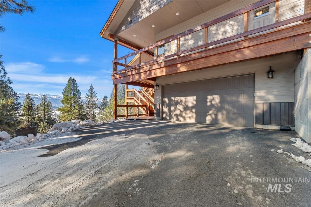 54 Joshua Drive, Cascade, Idaho 83611, 3 Bedrooms, 2.5 Bathrooms, Residential For Sale, Price $1,275,000, 98935369