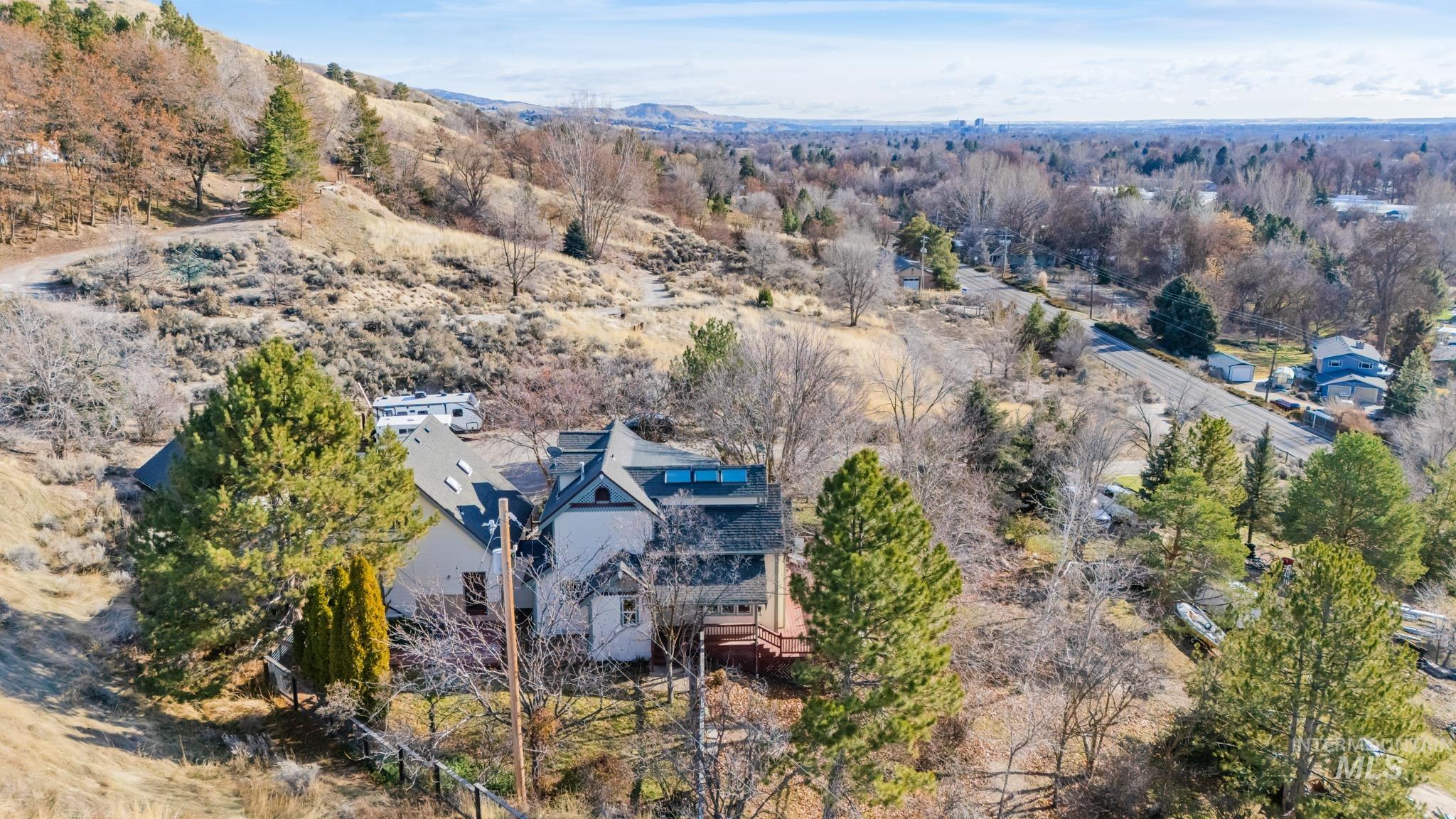 4380 W Hill Rd, Boise, Idaho 83703, 4 Bedrooms, 3 Bathrooms, Residential For Sale, Price $989,000,MLS 98935582
