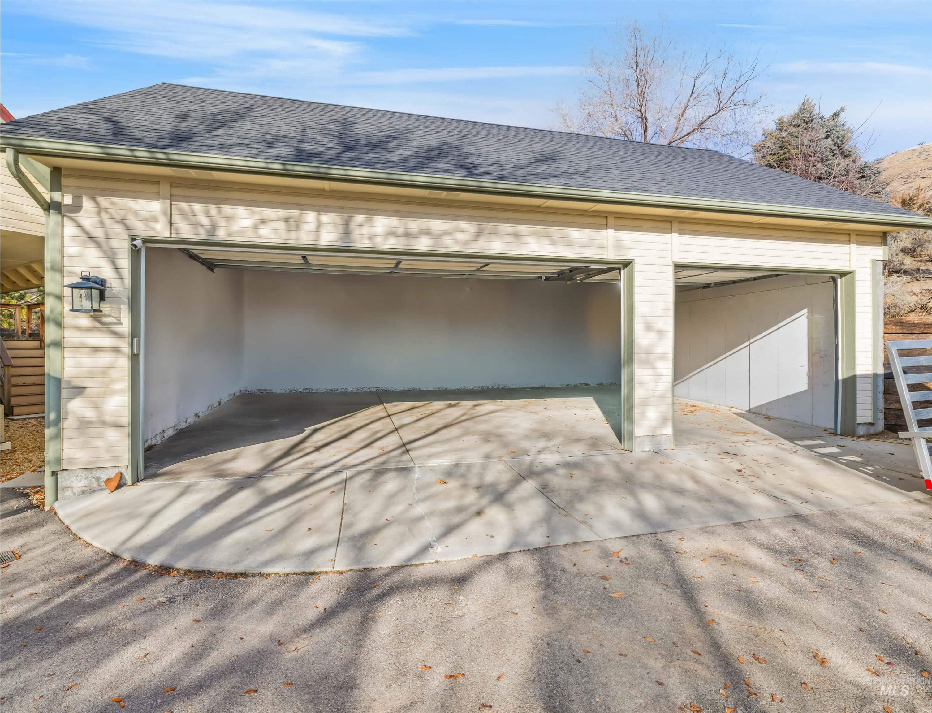 4380 W Hill Rd, Boise, Idaho 83703, 4 Bedrooms, 3 Bathrooms, Residential For Sale, Price $989,000,MLS 98935582