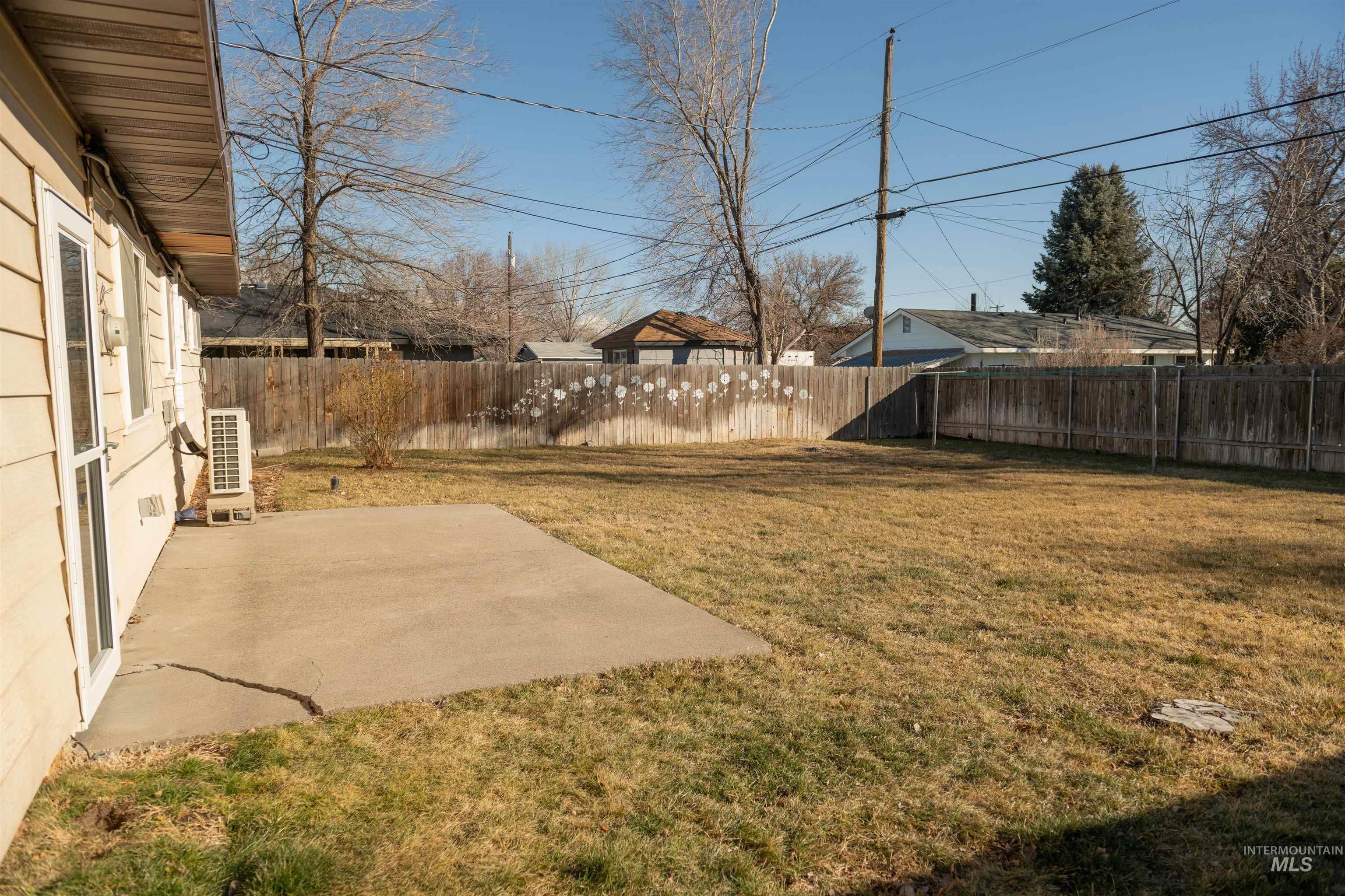 1055 E 16th N, Mountain Home, Idaho 83647, 2 Bedrooms, 1 Bathroom, Residential For Sale, Price $275,000,MLS 98935583