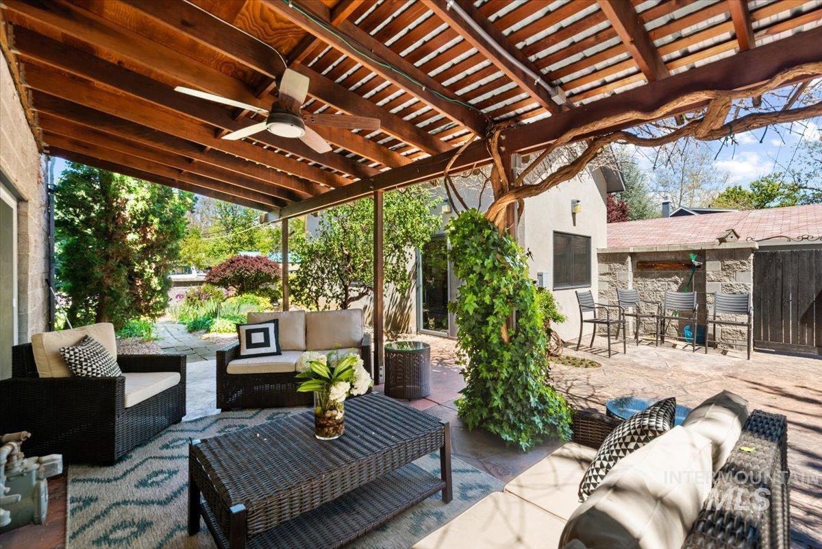 1718 N 12th St, Boise, Idaho 83702, 5 Bedrooms, 5.5 Bathrooms, Residential For Sale, Price $1,599,000,MLS 98935588