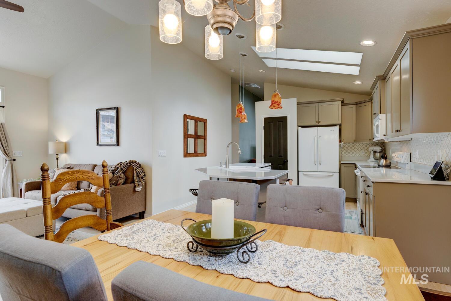 4025 S Mill Site Ave., Boise, Idaho 83716, 3 Bedrooms, 2 Bathrooms, Residential For Sale, Price $639,000,MLS 98935590