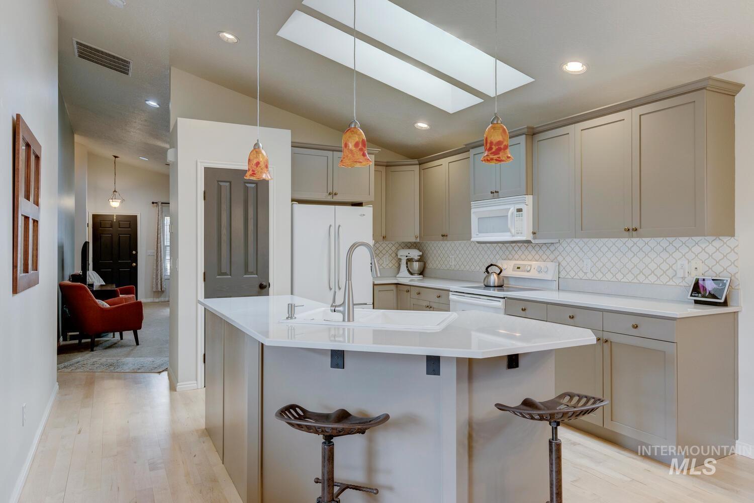 4025 S Mill Site Ave., Boise, Idaho 83716, 3 Bedrooms, 2 Bathrooms, Residential For Sale, Price $639,000,MLS 98935590