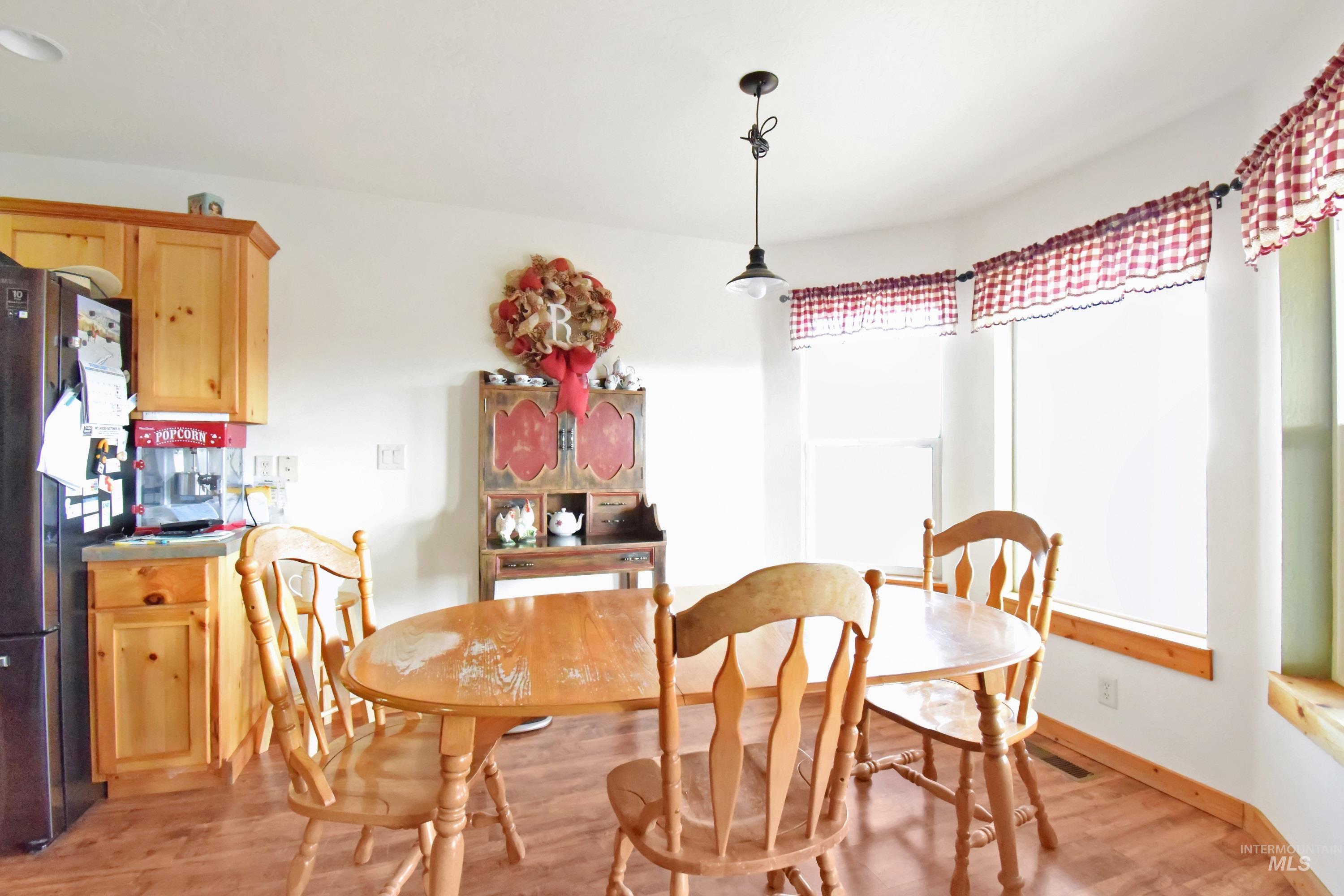 3059 N 3422 E, Kimberly, Idaho 83341-0000, 3 Bedrooms, 2 Bathrooms, Residential For Sale, Price $639,000, 98935618