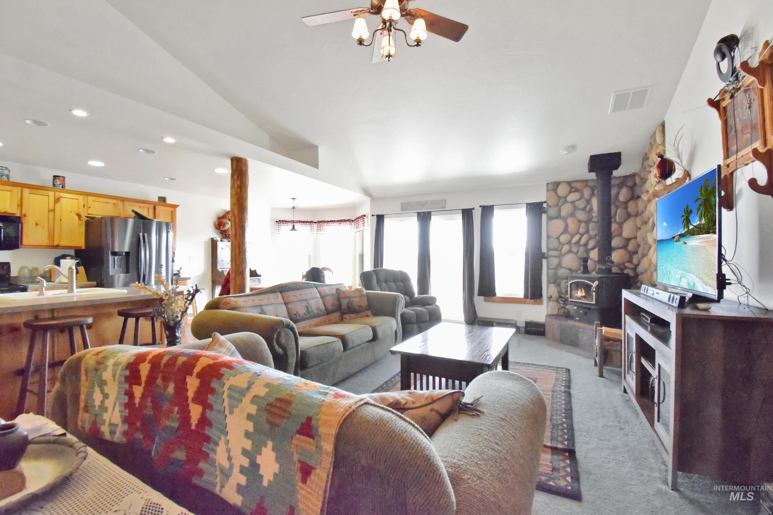 3059 N 3422 E, Kimberly, Idaho 83341-0000, 3 Bedrooms, 2 Bathrooms, Residential For Sale, Price $639,000, 98935618